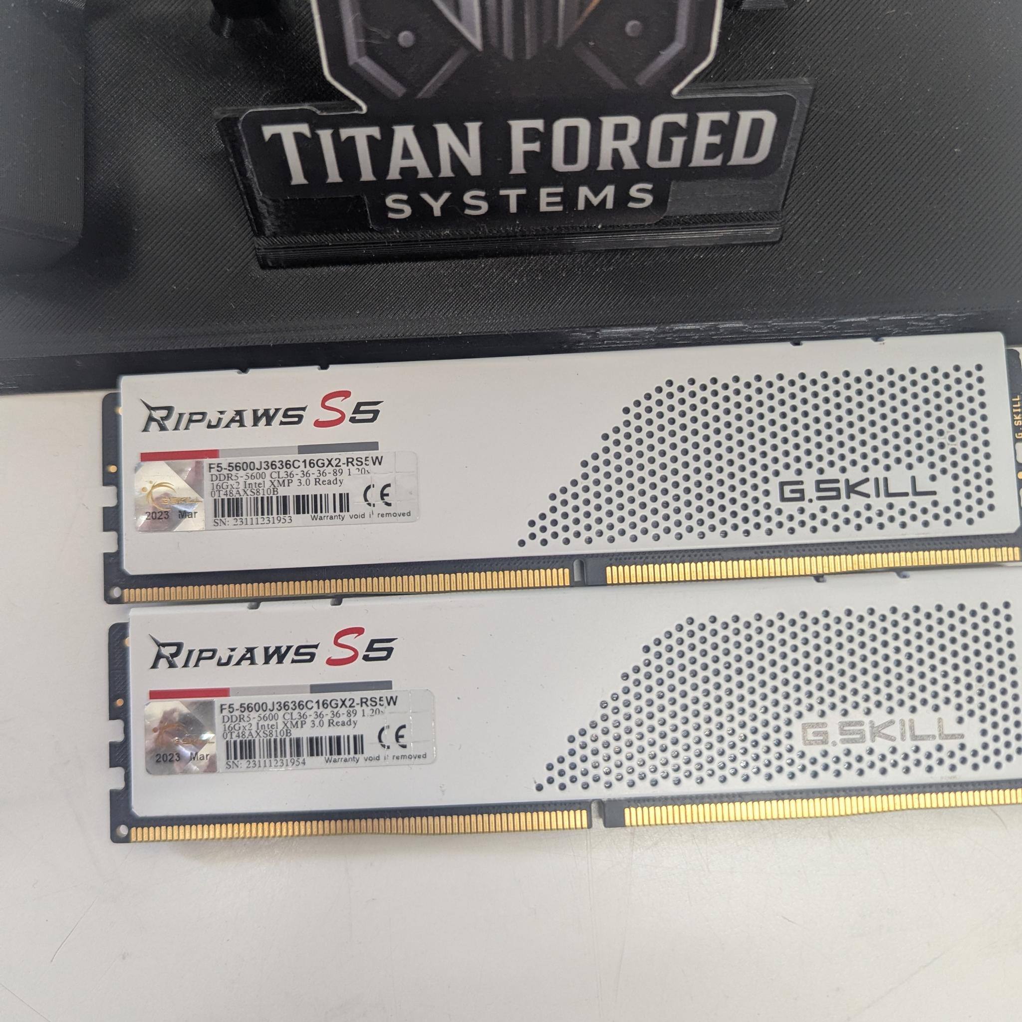 🧠 32GB 5600MHz WHITE Ripjaws S5 | G.Skill DDR5 Kit