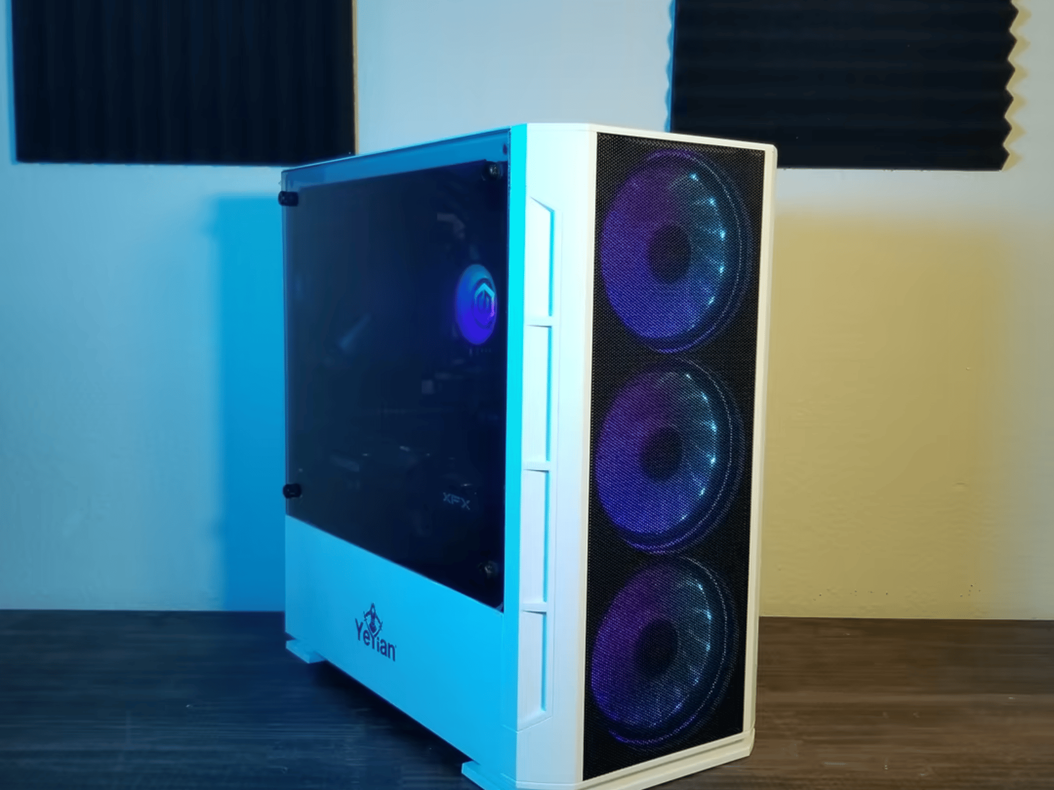 AMD Ryzen 5 3600 // XFX Radeon RX 6600 8GB // 16GB 3200MHz