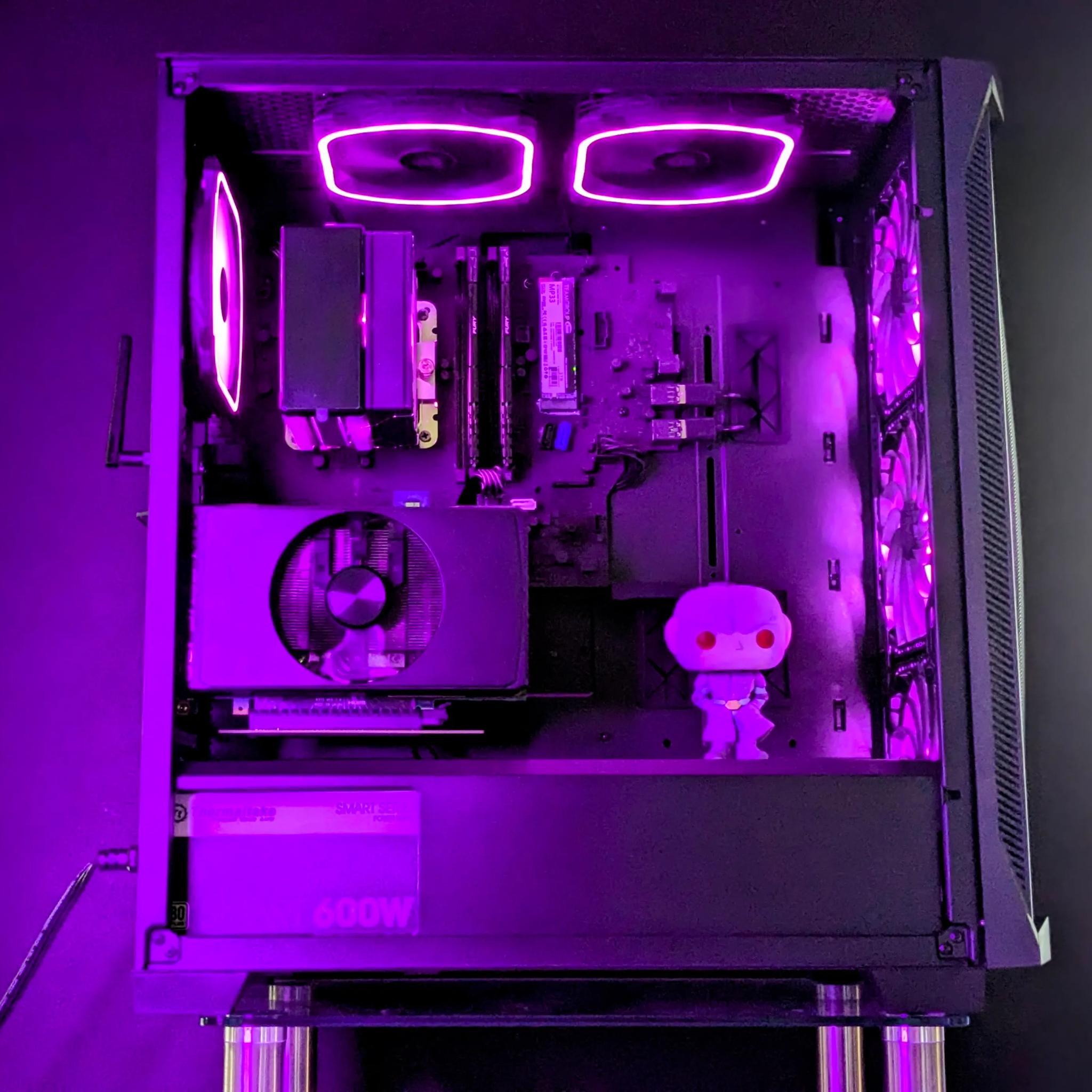 Hit (1080p Beast)🟣RTX 2060 Super⚫Intel I5-8600K@4.2GHz⚫16GB FURY/DDR4⚫1TB PCIE Gen3x4 SSD⚫Windows 11