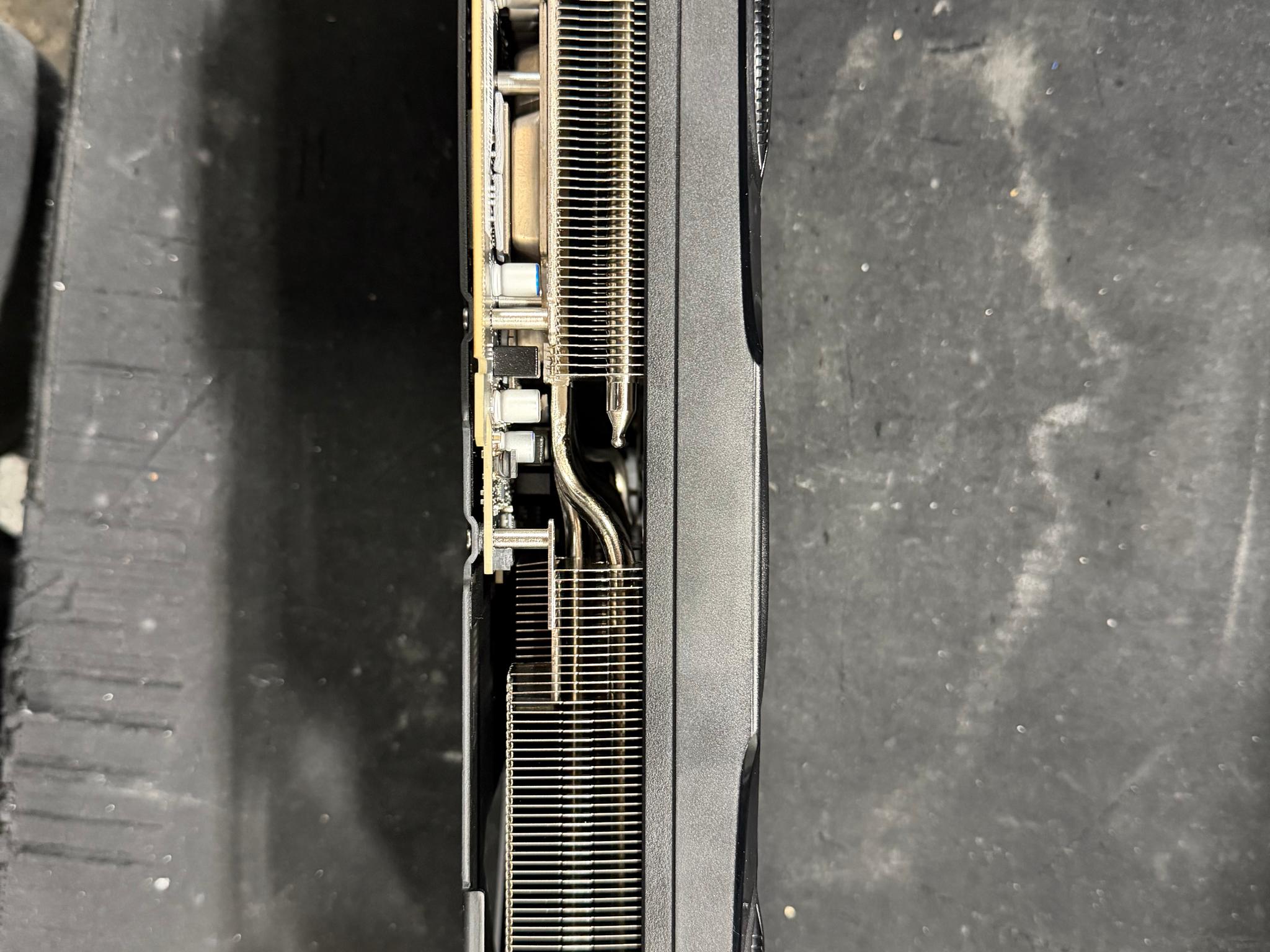 PNY GeForce RTX 5080 Triple Fan