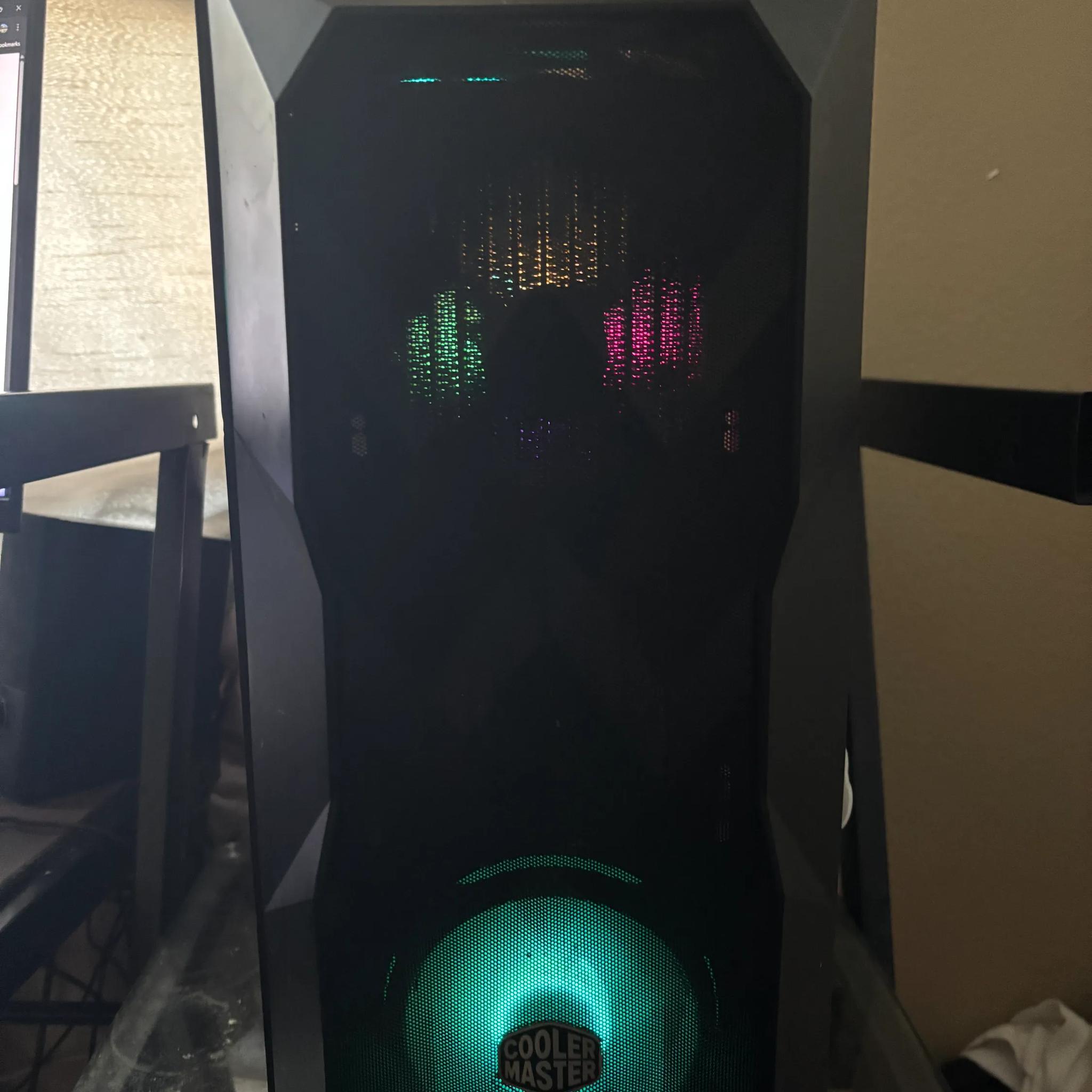 Gaming PC; i7 - 9700K , 16 GB RAM, NVIDIA 4060