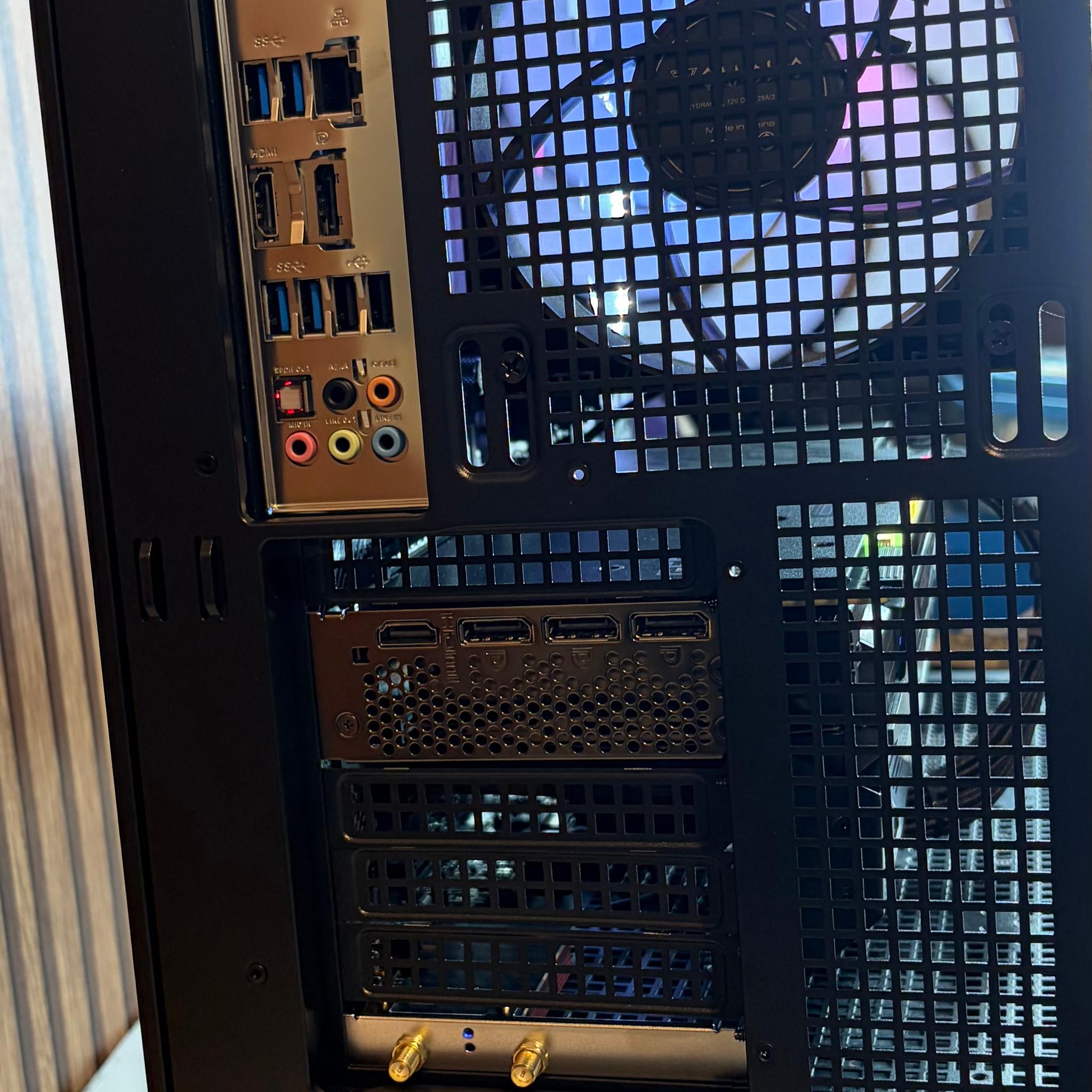 RTX 3090 24GB | RYZEN 7 5800X | 64GB DDR4 | 1TB NVME SSD | 360MM AIO | 750W