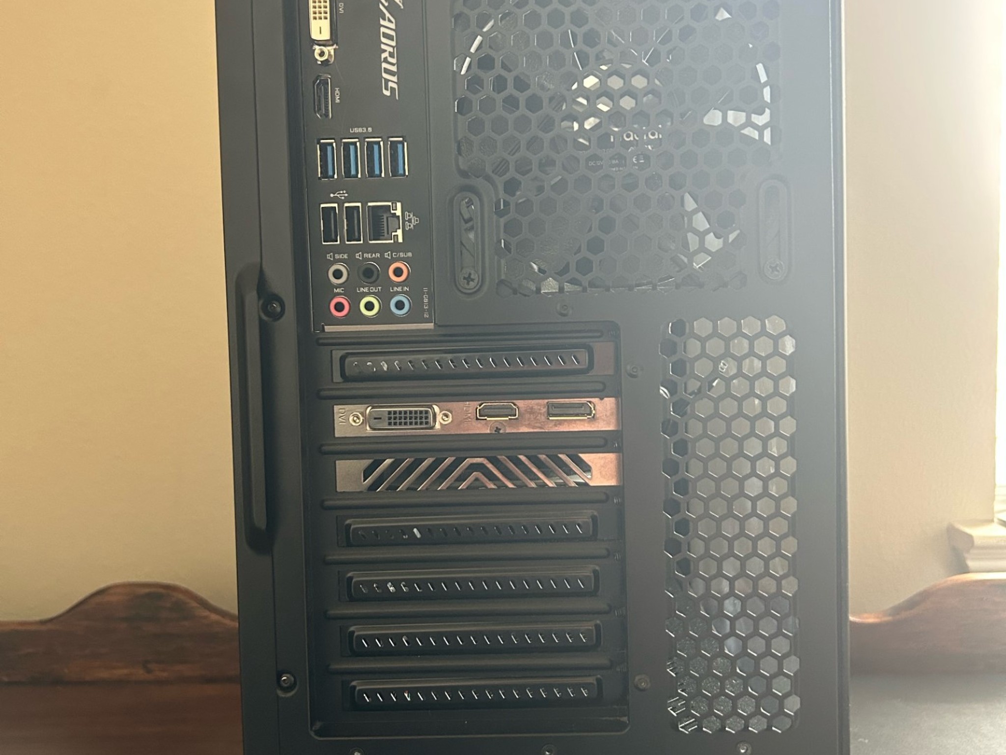 Desktop Gaming PC! Ryzen 5 3600 + Nvidia GTX 1650 super!