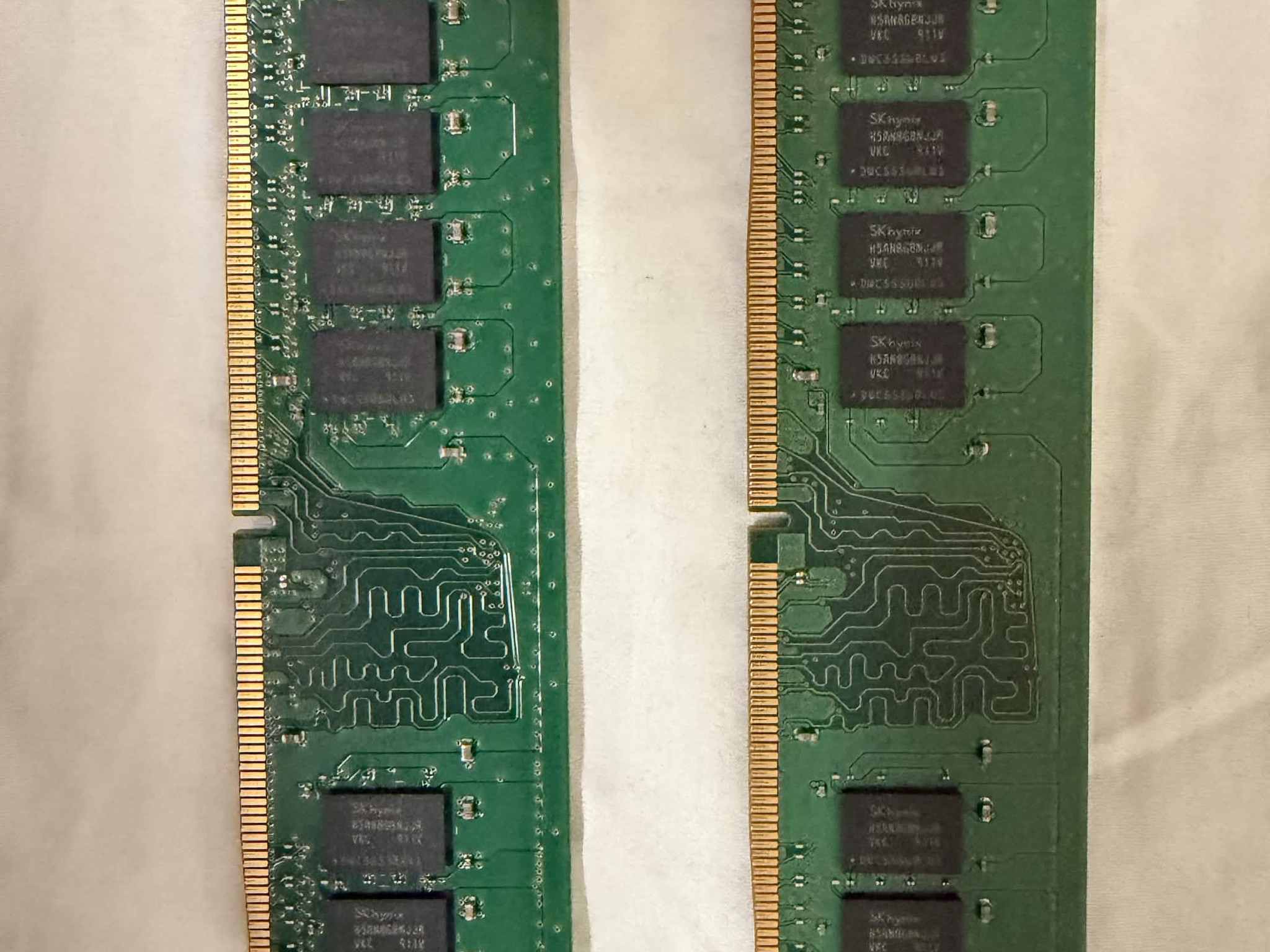 SK Hynix 32GB (2x16GB) RAM PC Memory DDR4 2Rx8 PC4-2666V-UB1-11 HMA82GU6JJRN-VK