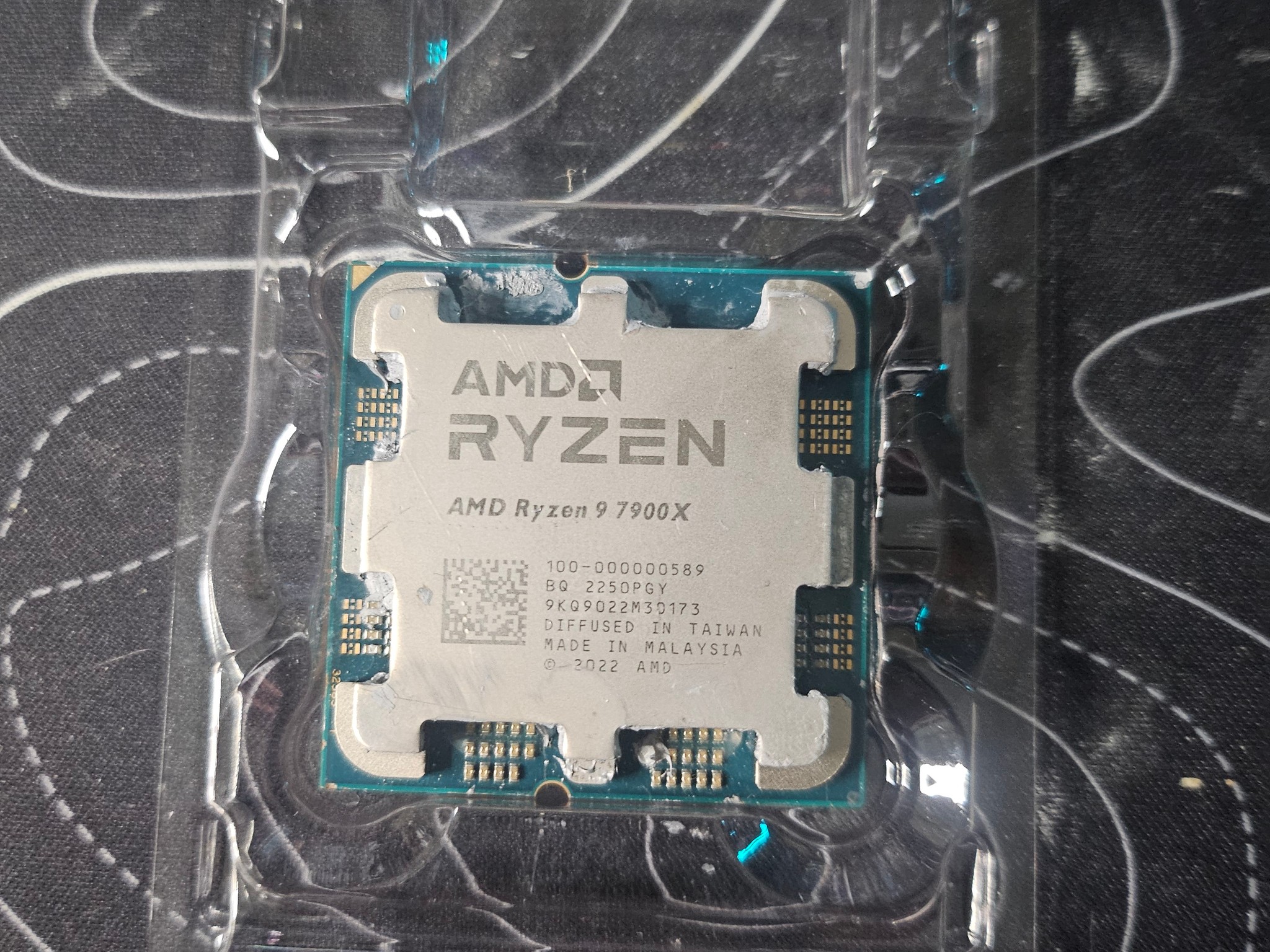 AMD Ryzen 9 7900X