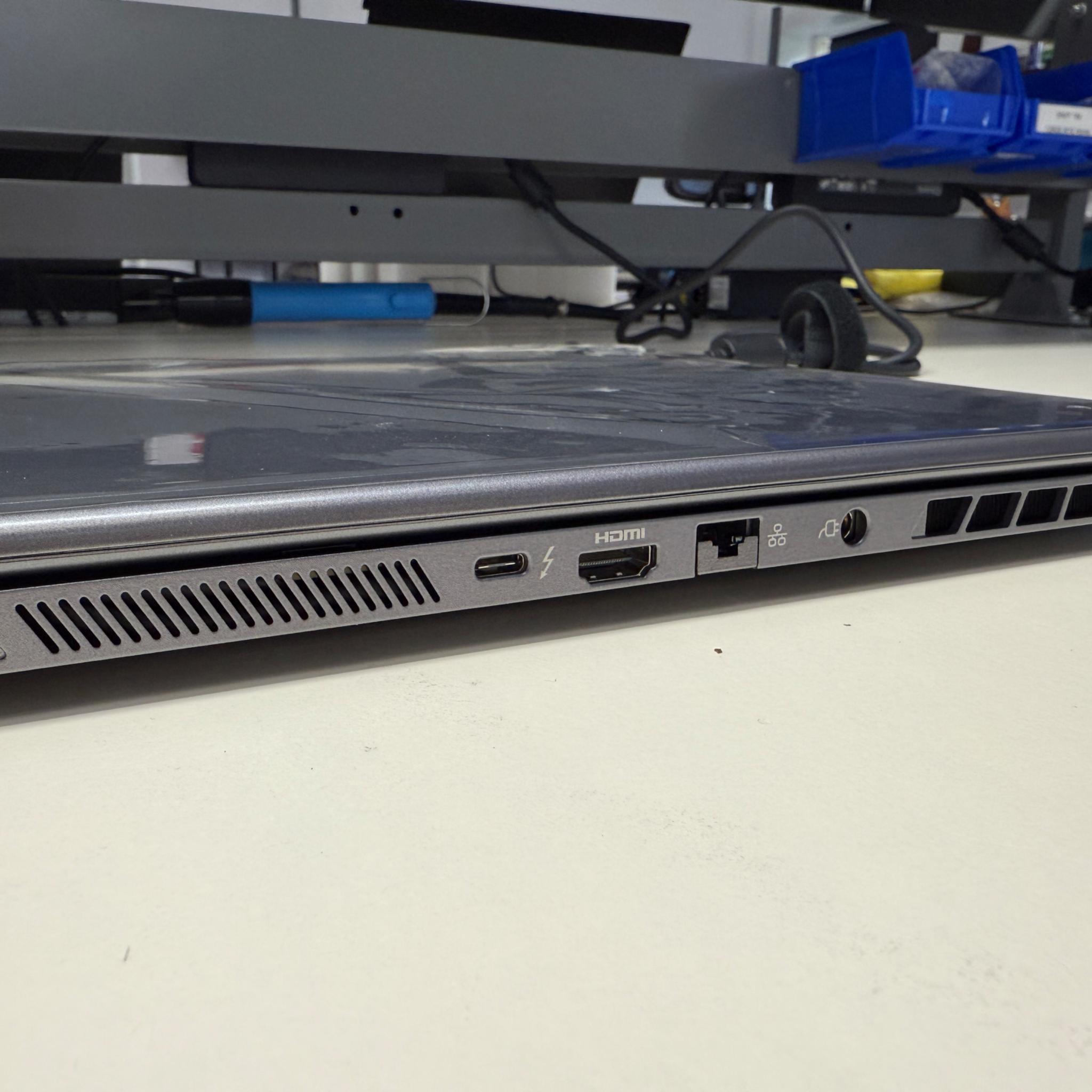 Eluktronics Max-15, i7-10875H, RTX 2080 Super, 32GB Ram, 2x 1TB SSD