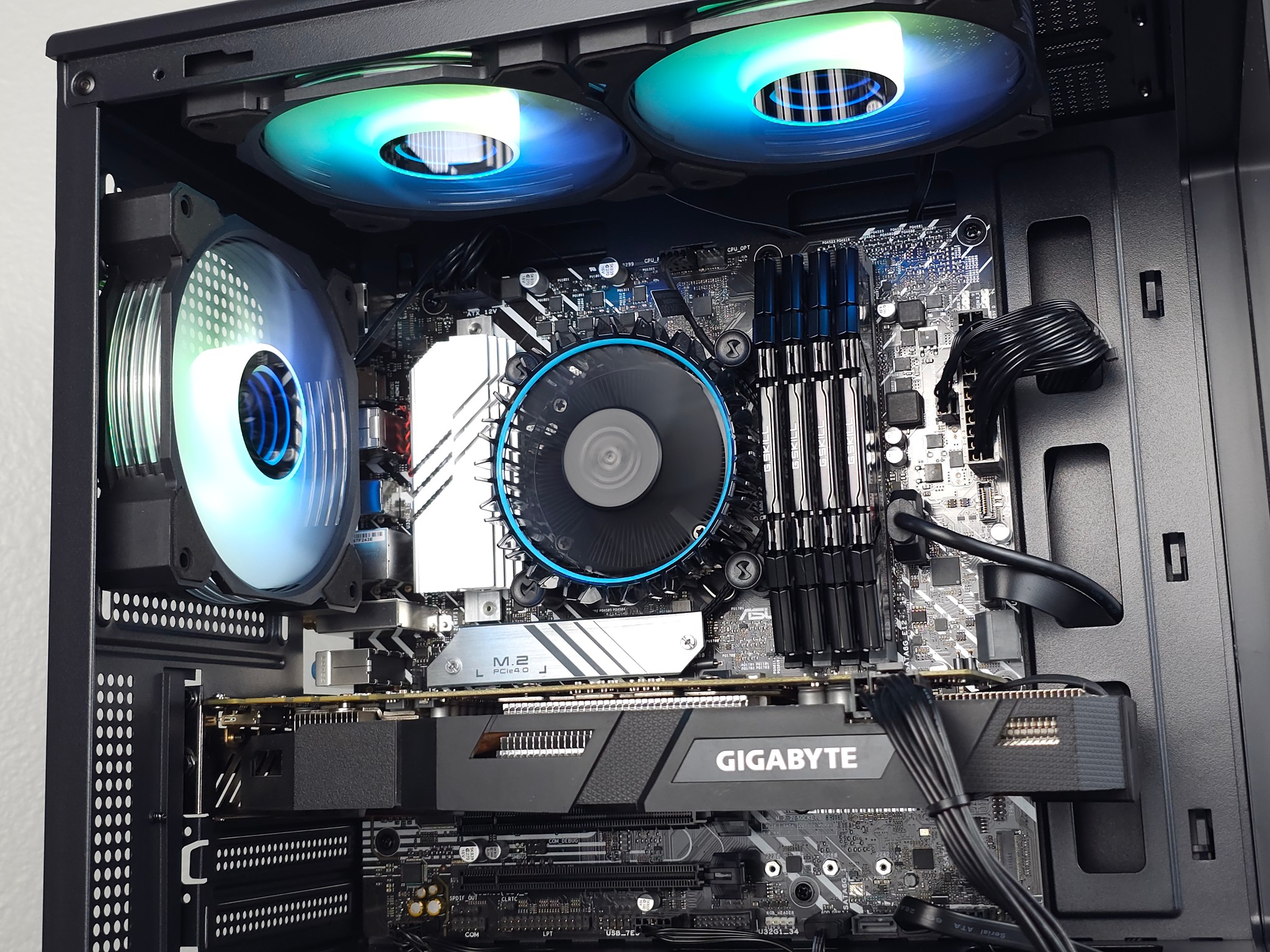 GAMING PC | GTX 1070 | I3-12100F | 16 GB RAM | 1 TB SSD | WIFI 6 | WINDOWS 11 PRO
