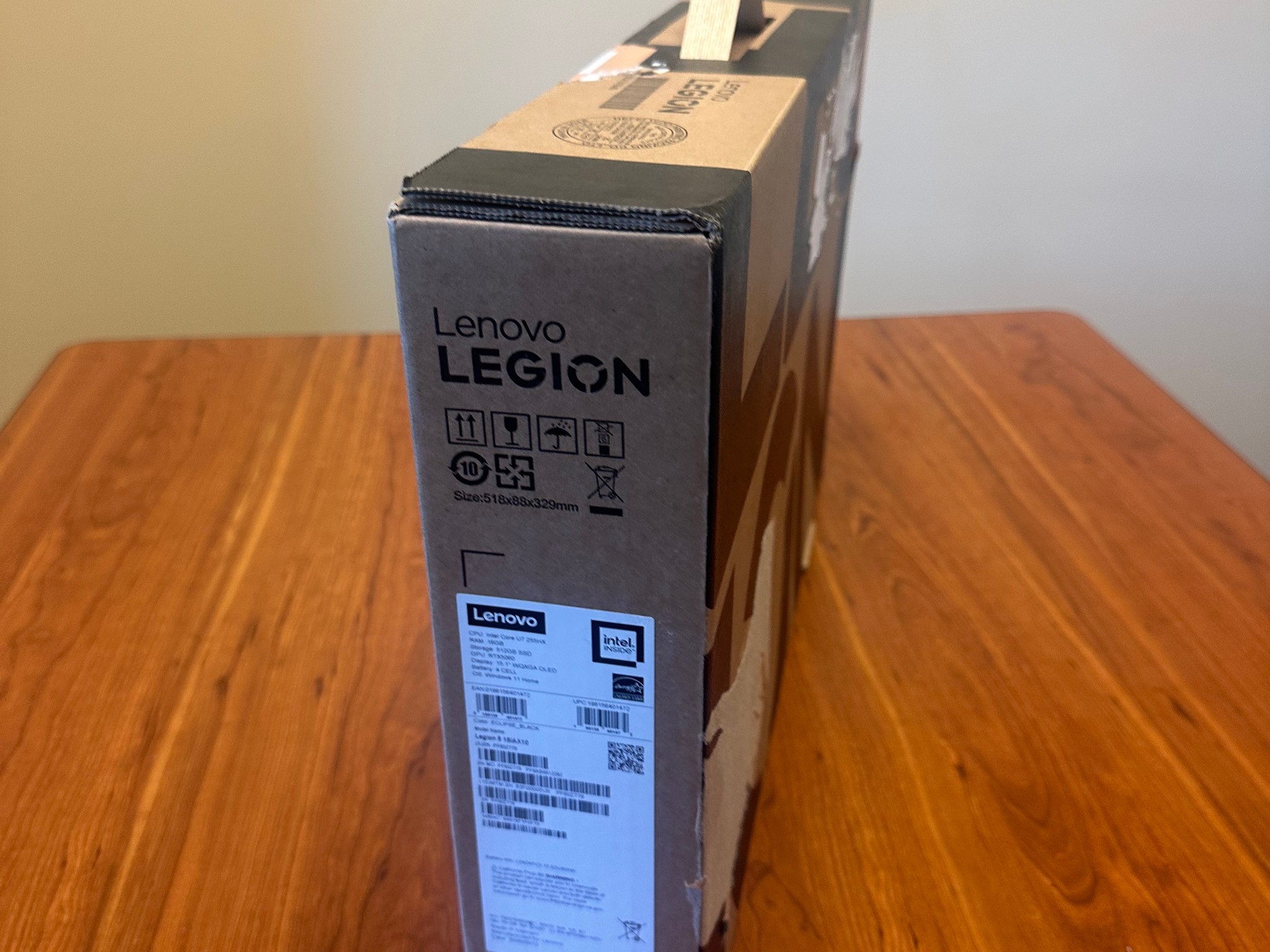 Lenovo Legion 5i Gen 10 Intel (15") with RTX™ 5060 165hz 1440p OLED,