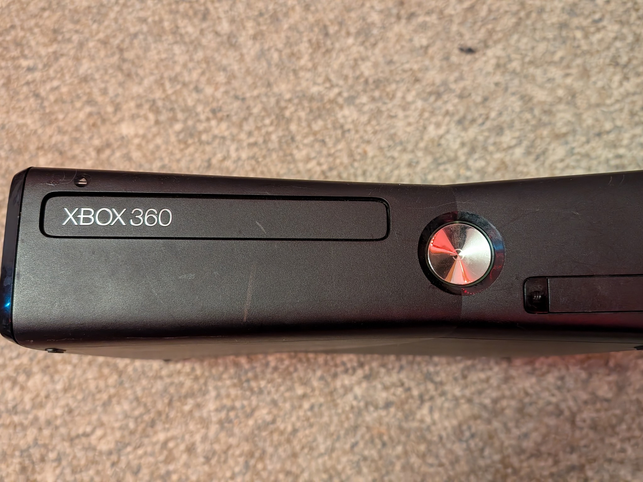 Xbox 360 Slim (w/ 250GB HDD)