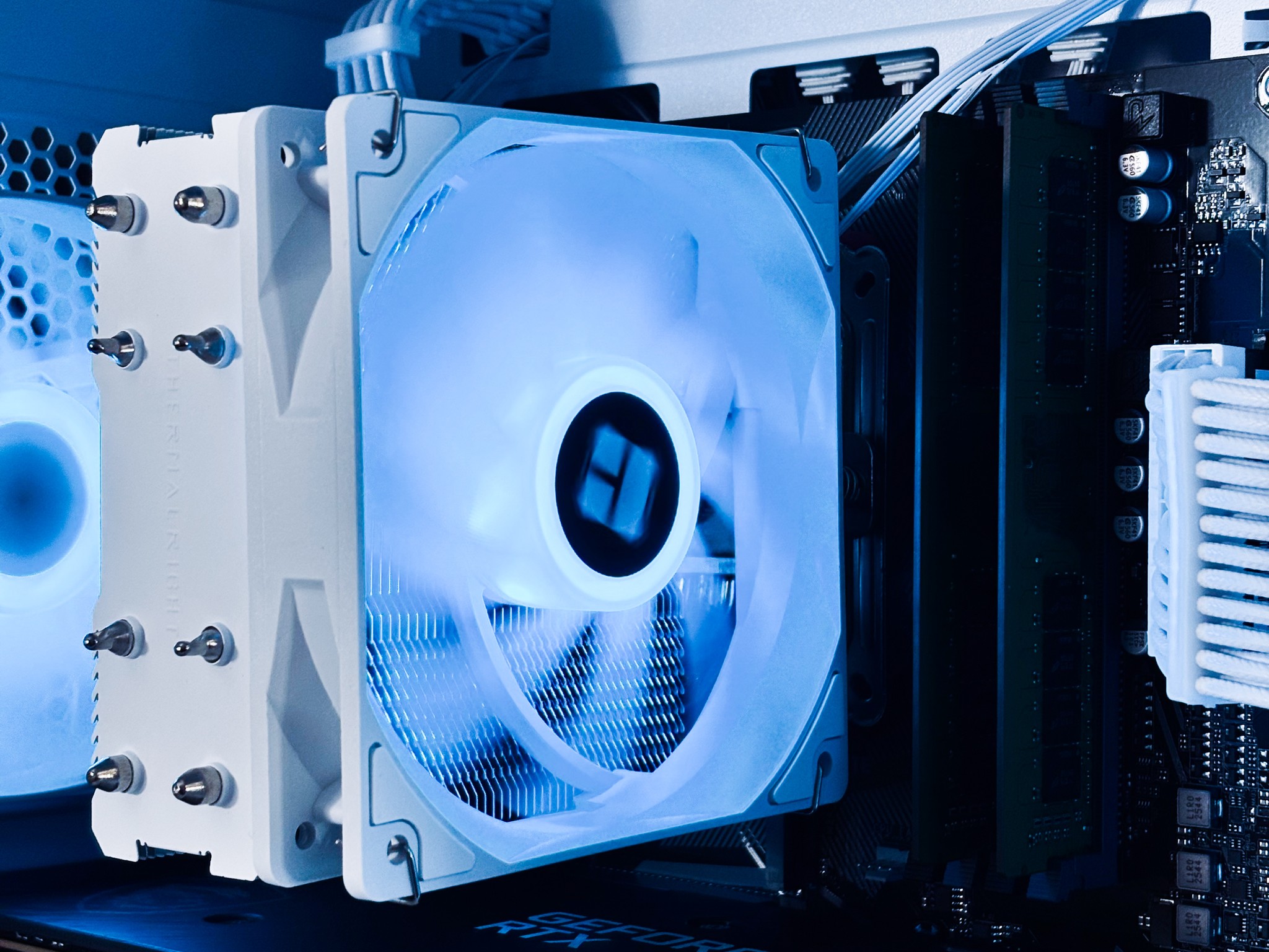 💙🤍 RTX 3060Ti / Ryzen 5 3600 / 16GB Gaming PC 🤍💙