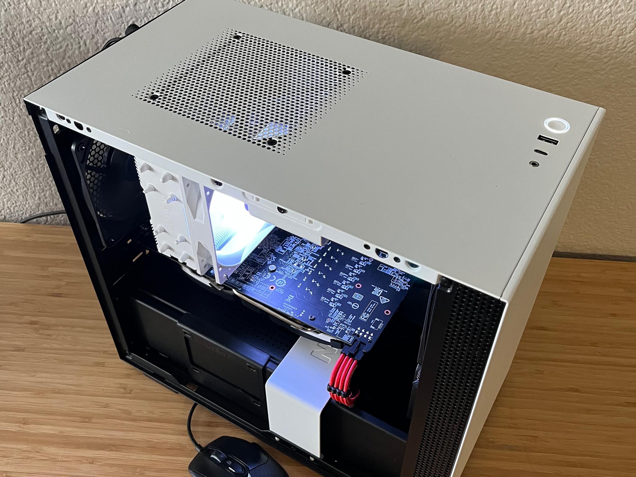 White-Out V1 Budget ITX PC - RX 580/Ryzen 7 2700