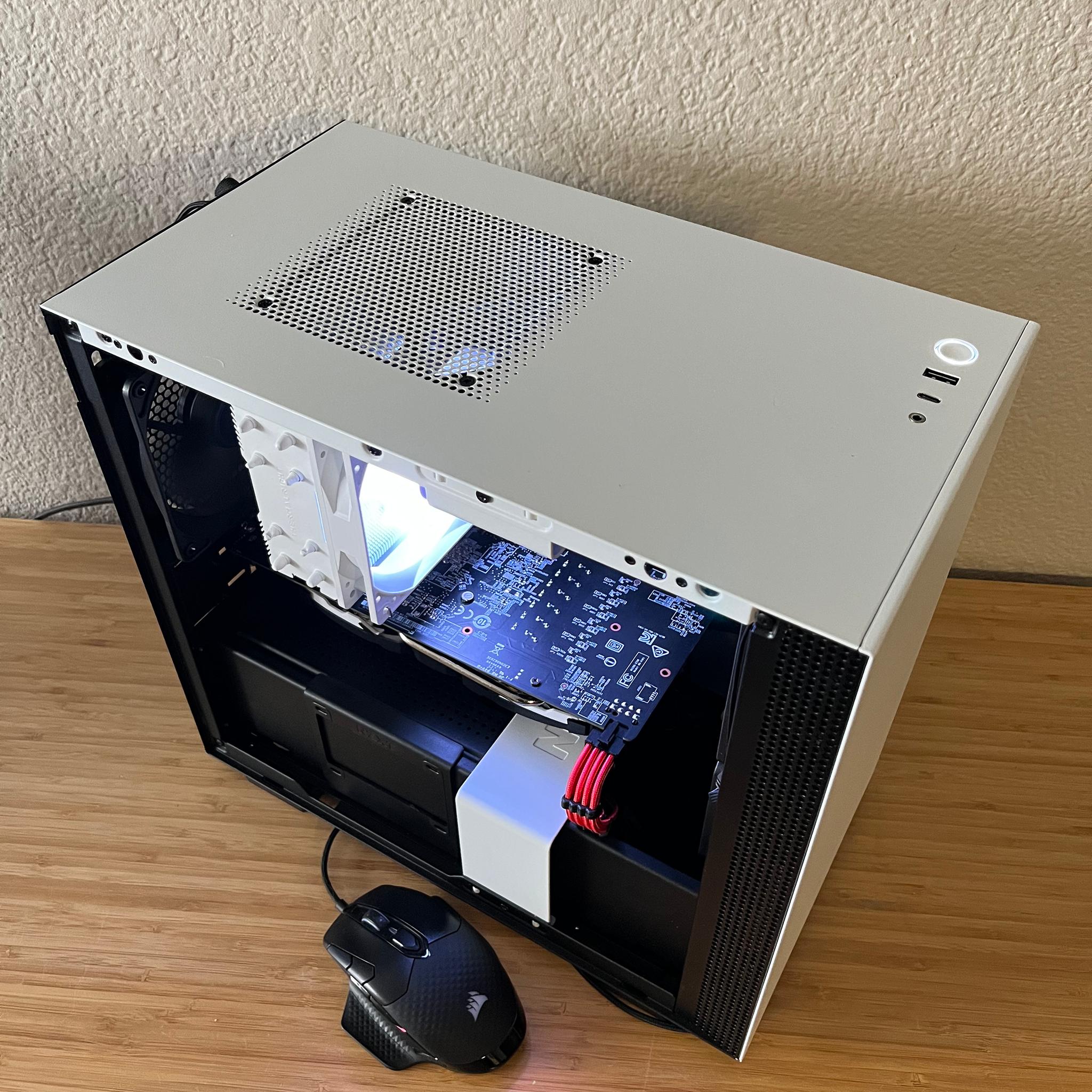 White-Out V1 Budget ITX PC - RX 580/Ryzen 7 2700