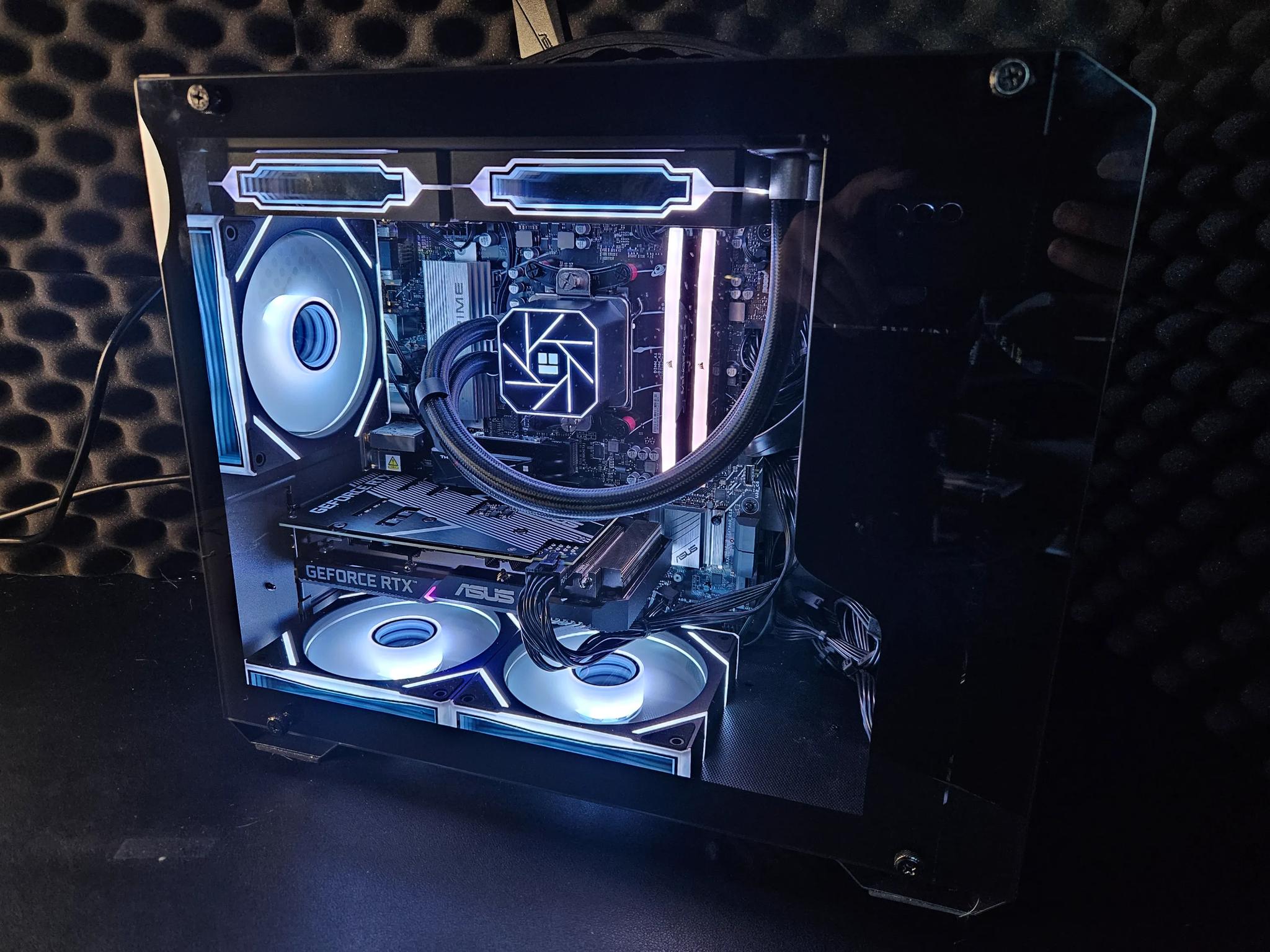 Scratch sale!! Portable liquid cooled RIG Ryzen 7 7800X3D / 32GB / 2TB SSD / RTX3060