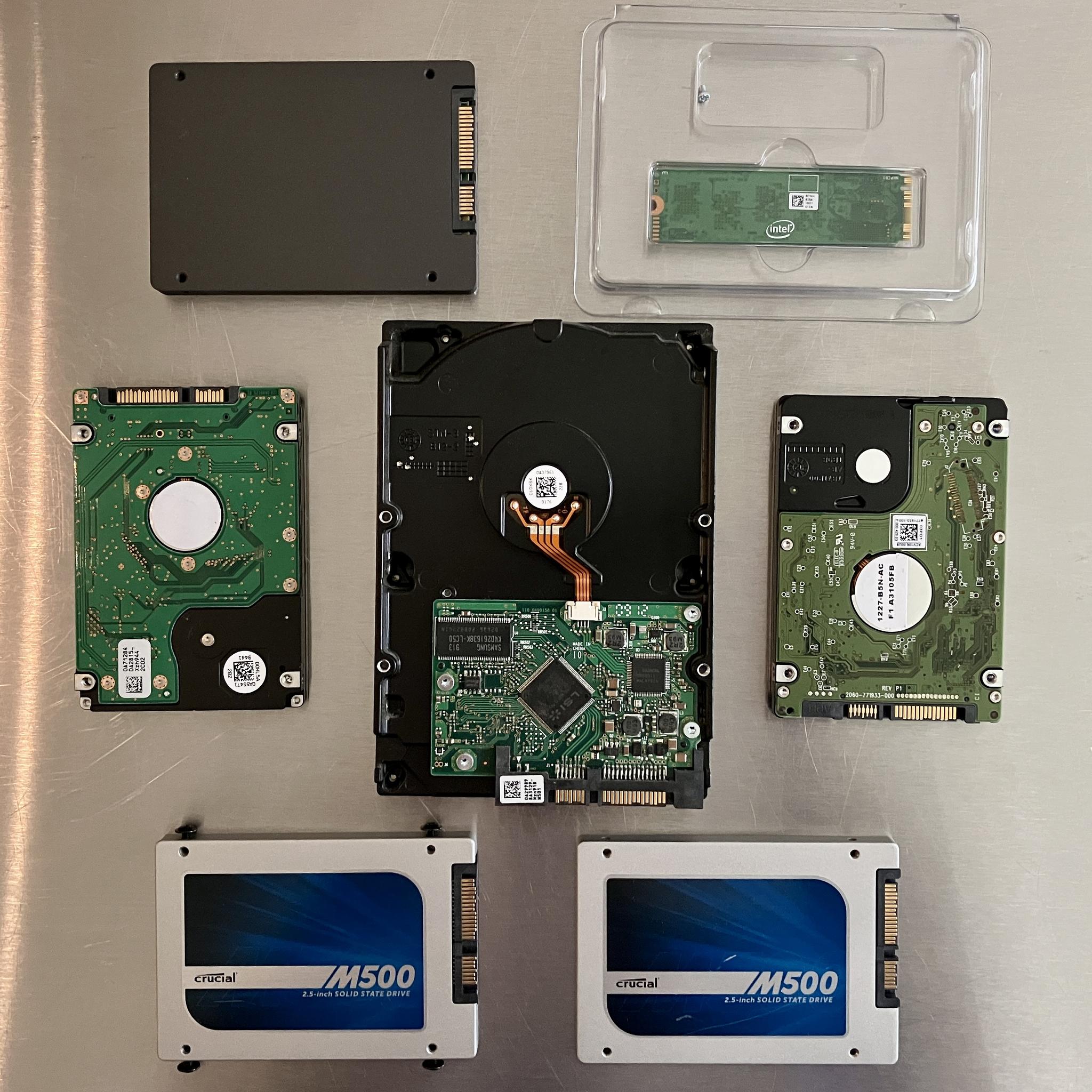 Lot of Storage Drives (NVME, SSD, HHD) 4 TB