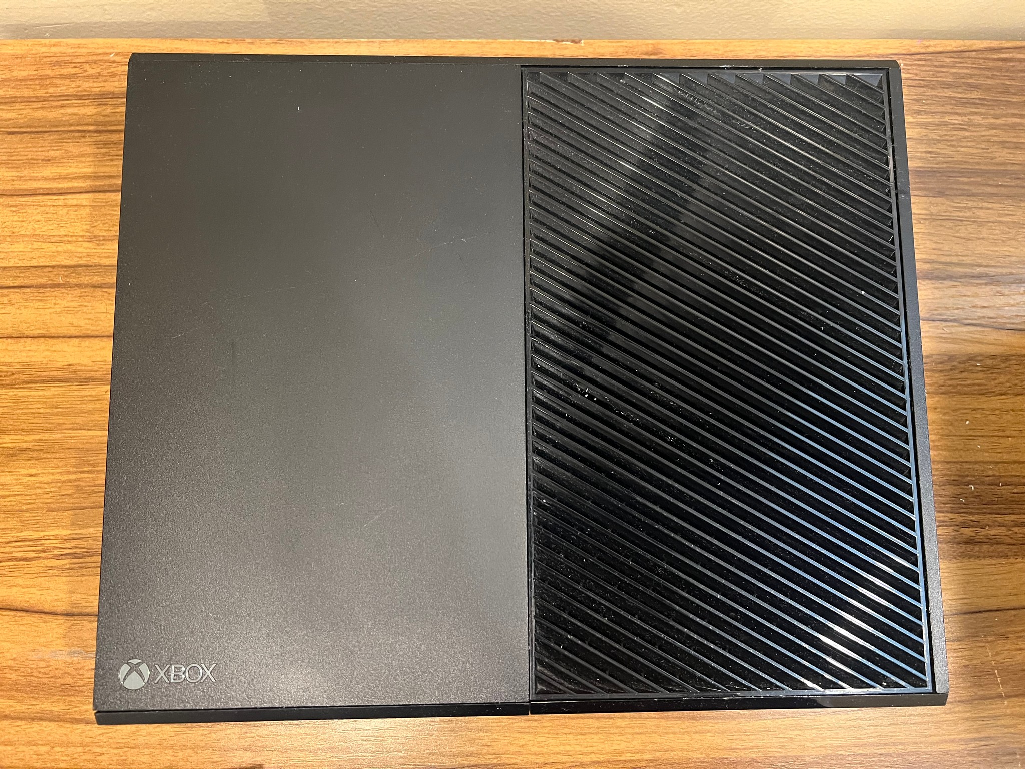 XBOX One 1TB Edition | Comes with Power Supply and HDMI Cable | Battlefront 2 Included |  Black