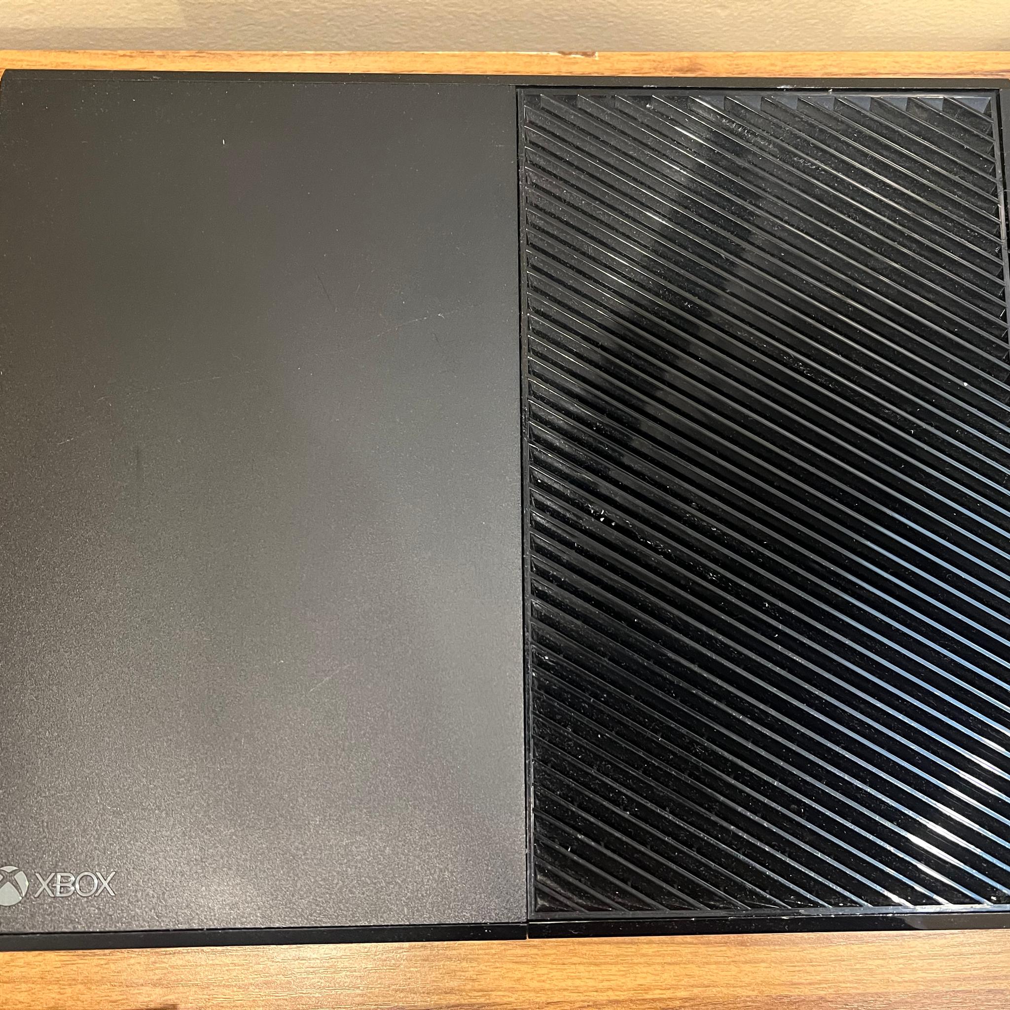 XBOX One 1TB Edition | Comes with Power Supply and HDMI Cable | Battlefront 2 Included |  Black