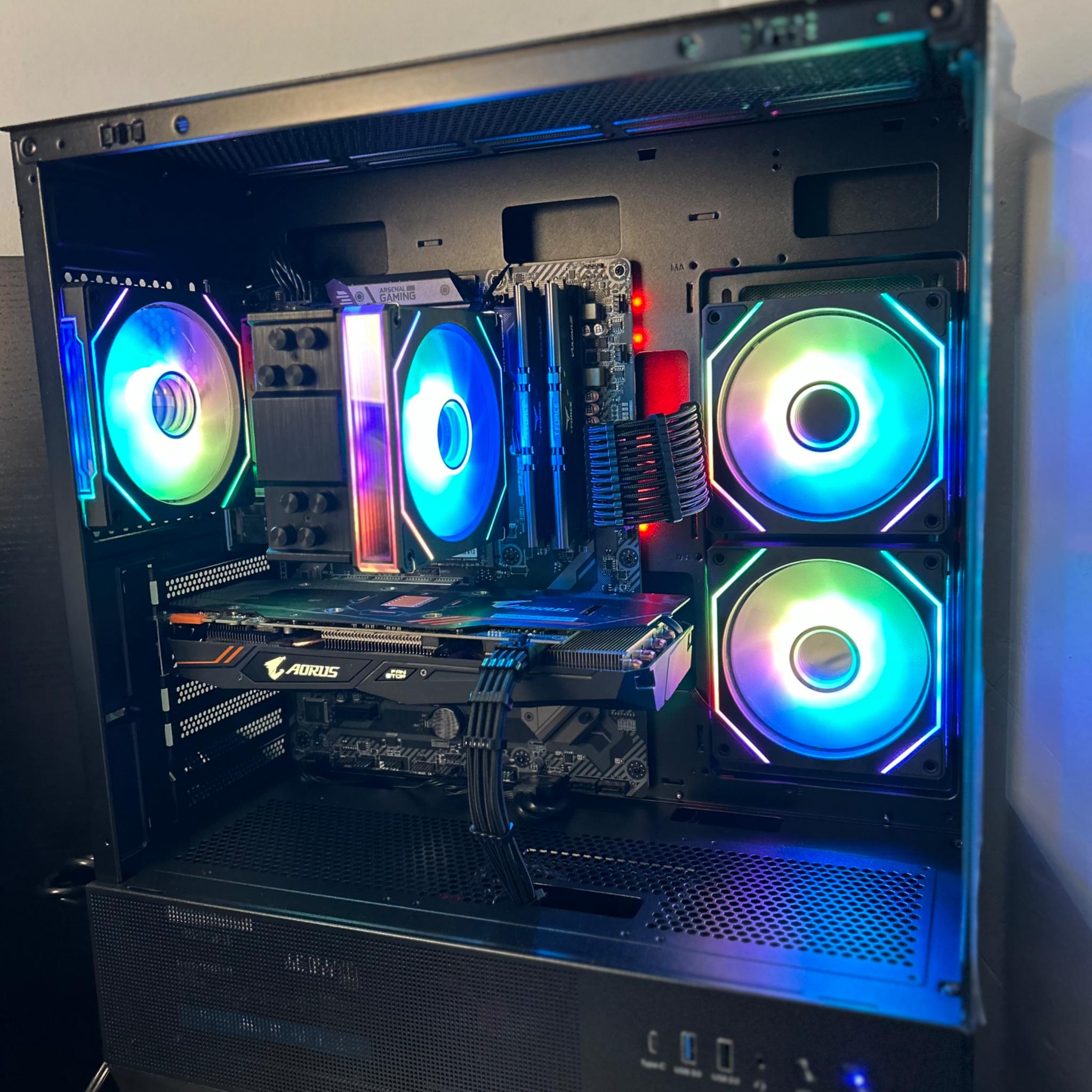 Aorus GTX 1070 TI | Ryzen 5 2600X | Black 1080p gaming PC