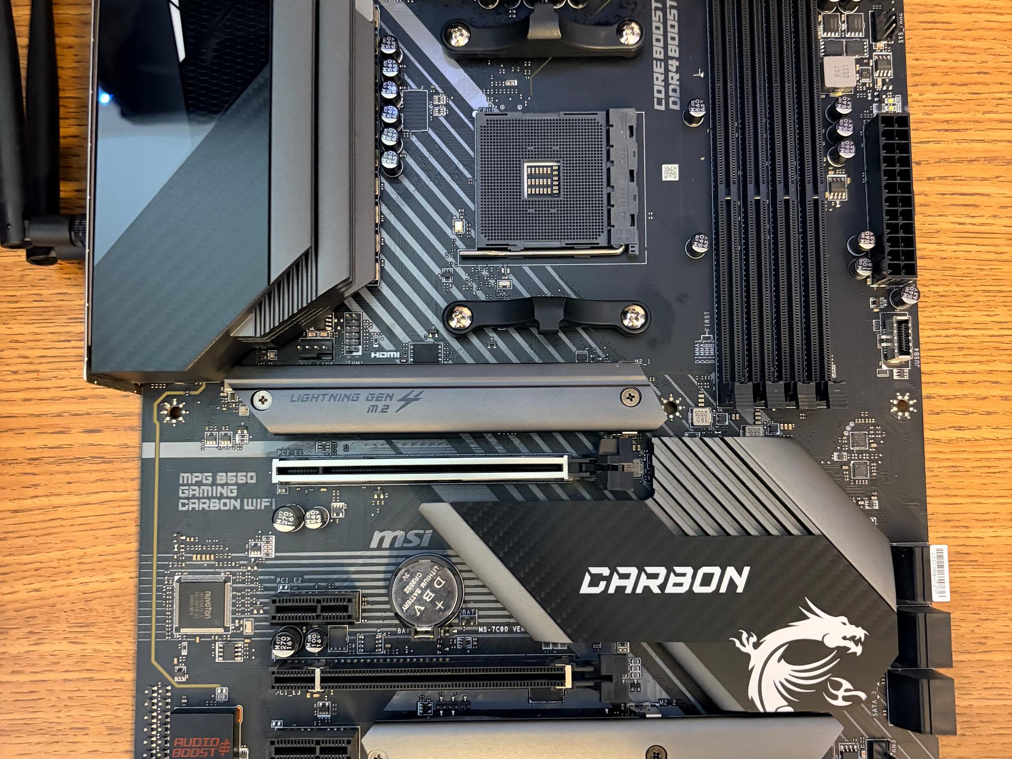MSI MPG B550 GAMING CARBON WIFI - Image 1