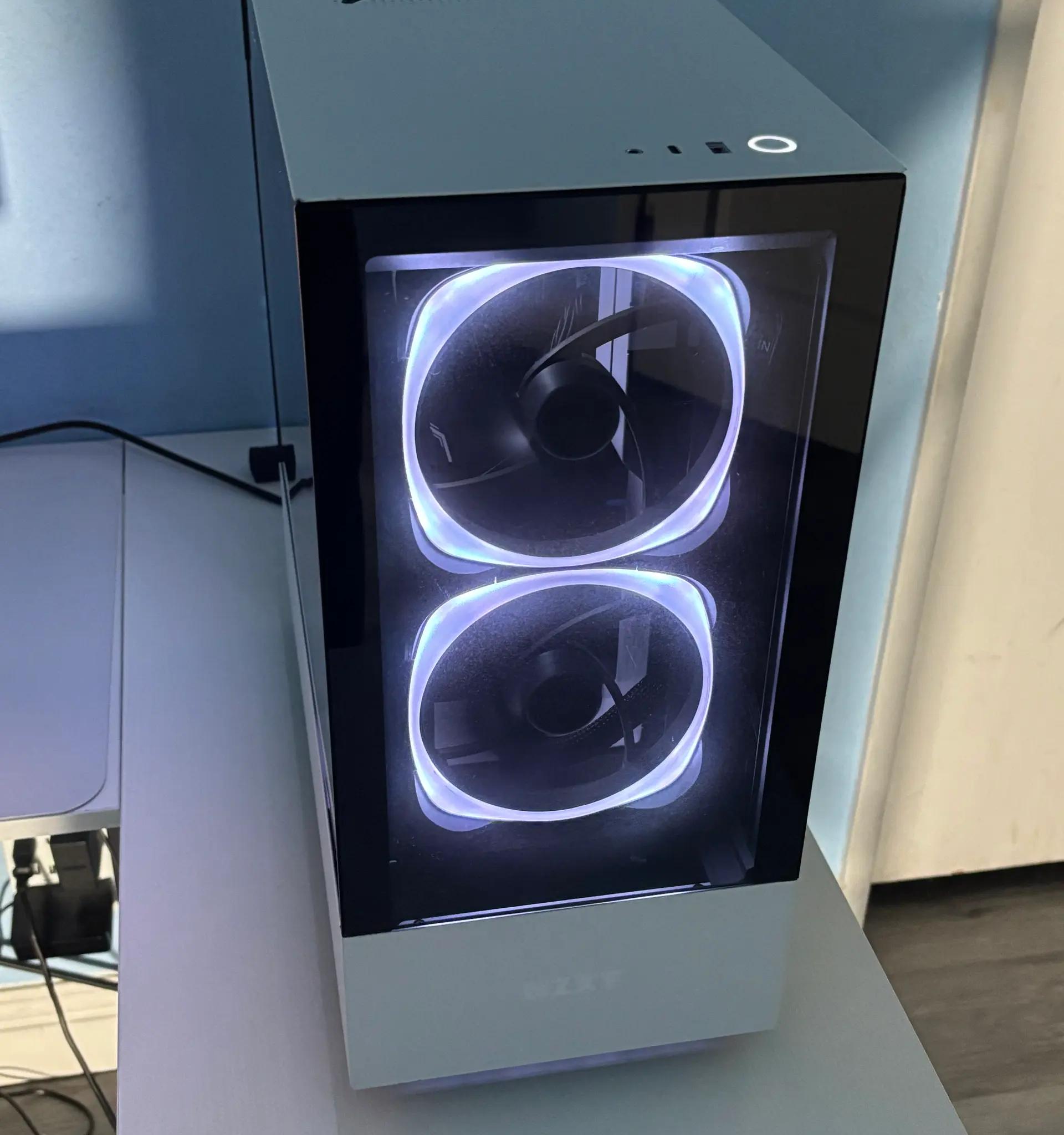 Intermediate gaming computer
