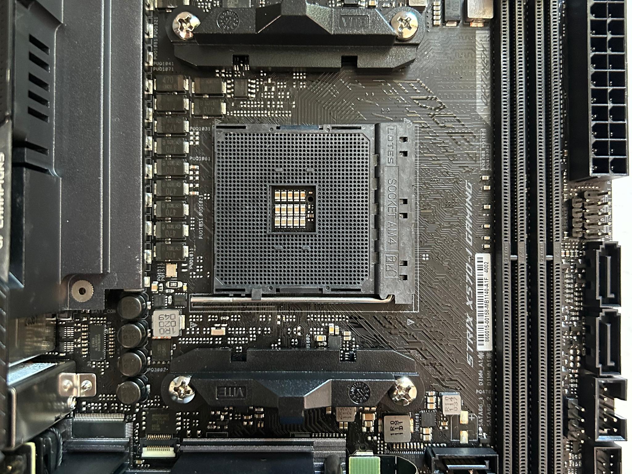 ASUS ROG Strix X570-I Gaming AM4 AMD X570 Mini ITX AMD Motherboard