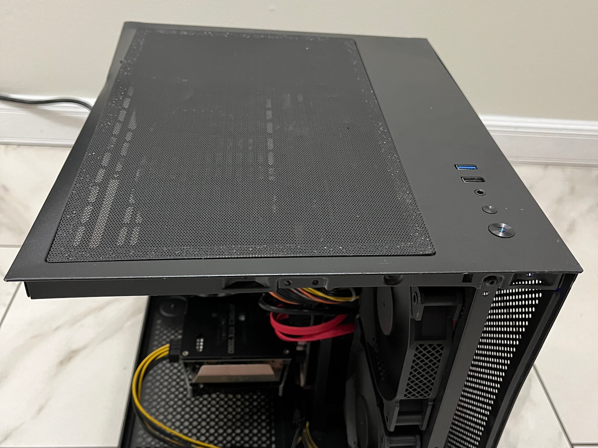 RTX 2060,Intel i5-7500,16GB RAM,870 GB Storage,Gaming PC w/Wi-Fi & BT-Defective Case,See Description