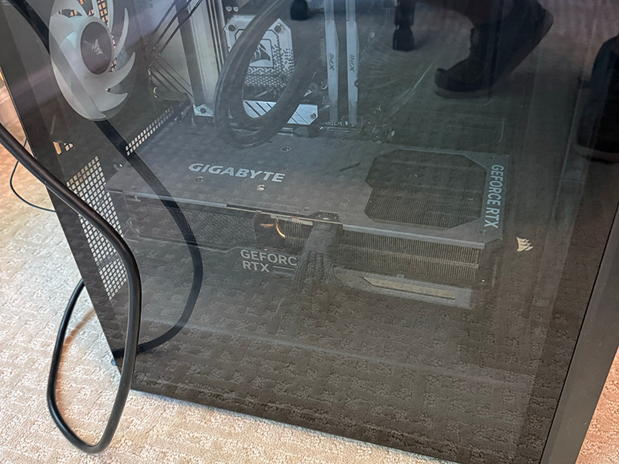 Gaming PC - RTX 4090, i7-13700KF, 32GB RAM, 2TB NVMe SSD