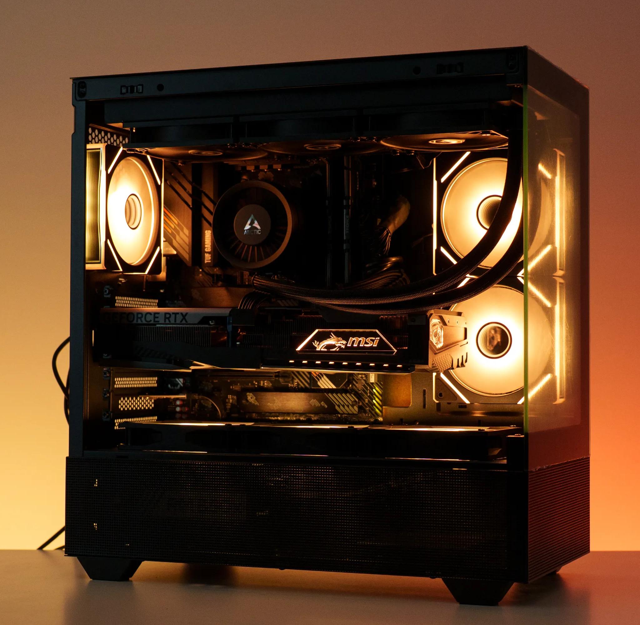 RTX 5070 Gaming PC | Ryzen 9 5900x | 32GB DDR5 | 2TB m.2 | Watercooled | RGB