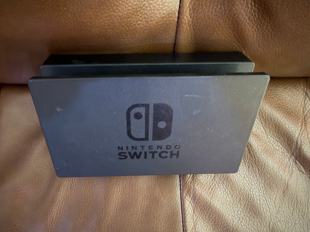 Nintendo Switch HAC-001 low serial number (XAW1005…) | Jawa