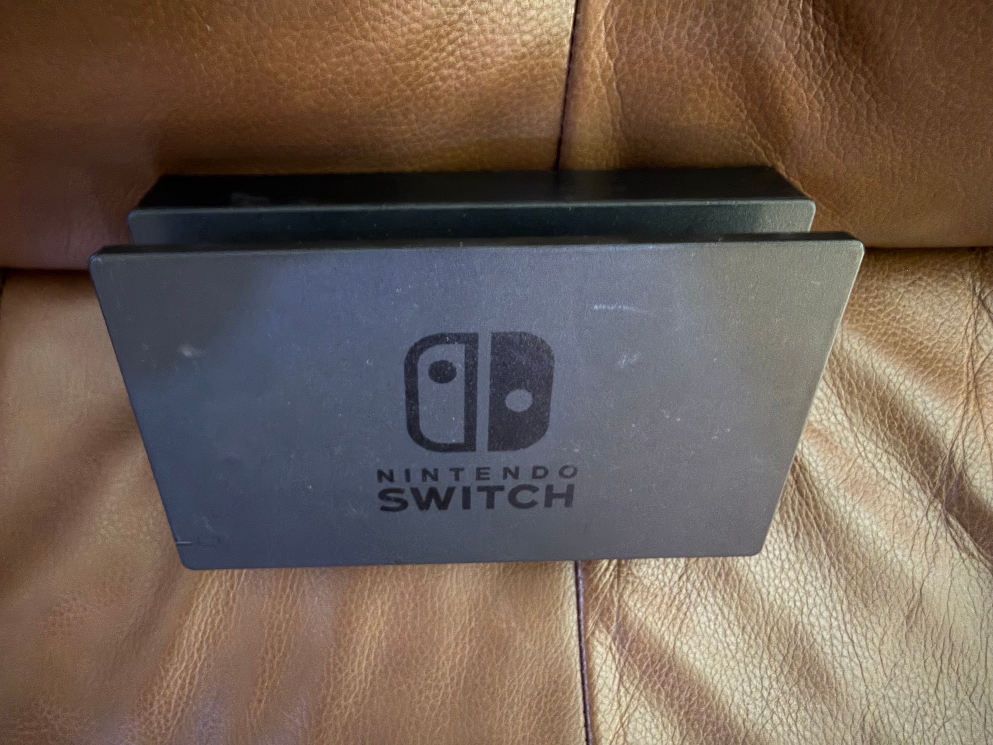 Nintendo Switch HAC-001 low serial number (XAW1005…)