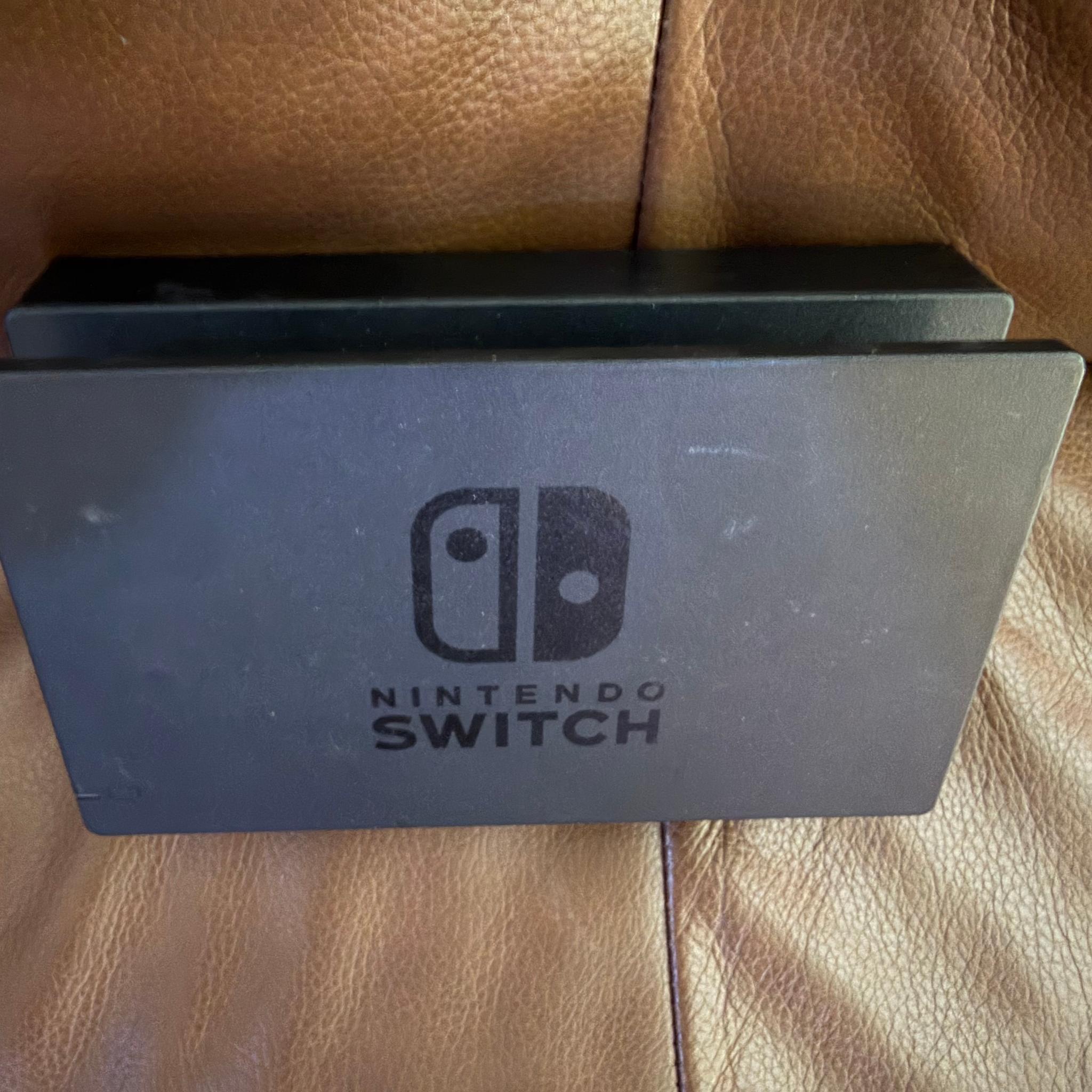 Nintendo Switch HAC-001 low serial number (XAW1005…)