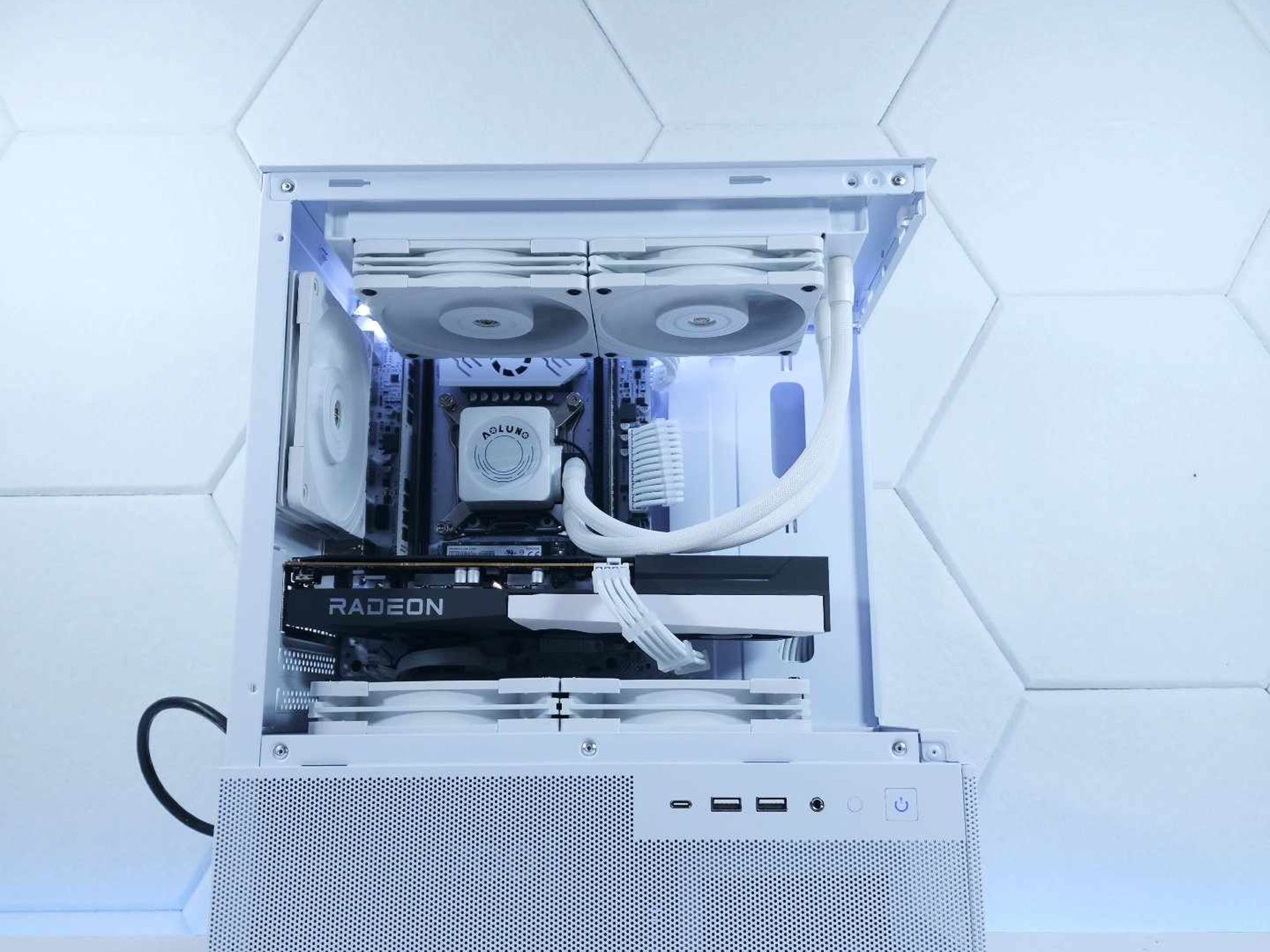 🤍🤍1080p Gaming | RX 6600 | Core i7 5820K | 16GB 3000MHz* | 512GB M.2 SSD