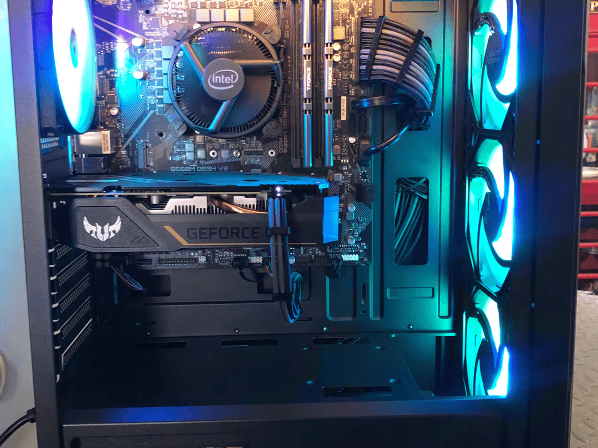 Awesome Gaming PC i3-10105 + GTX 1650