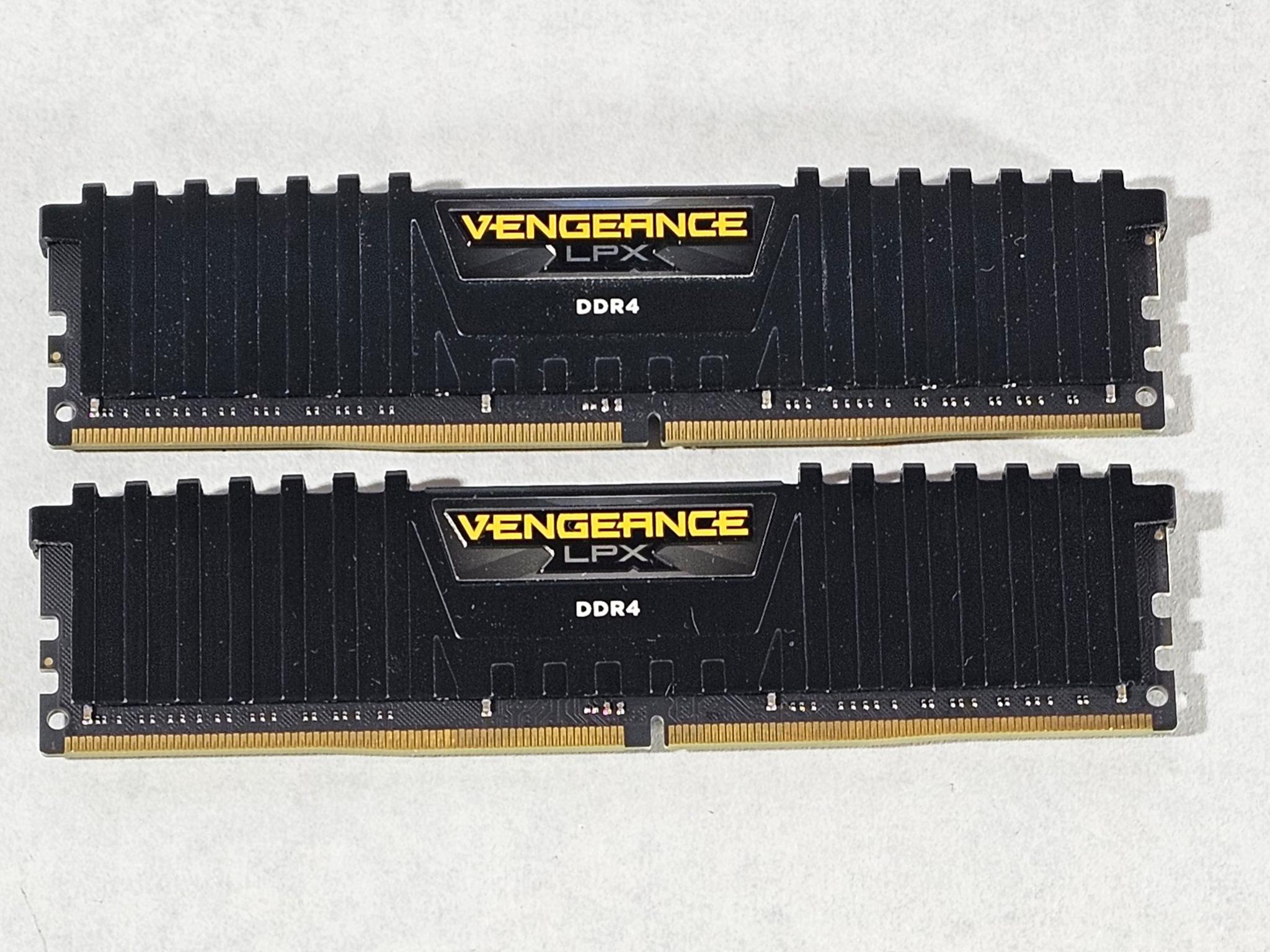 32GB DDR4 (2x16GB) 3200MT/s