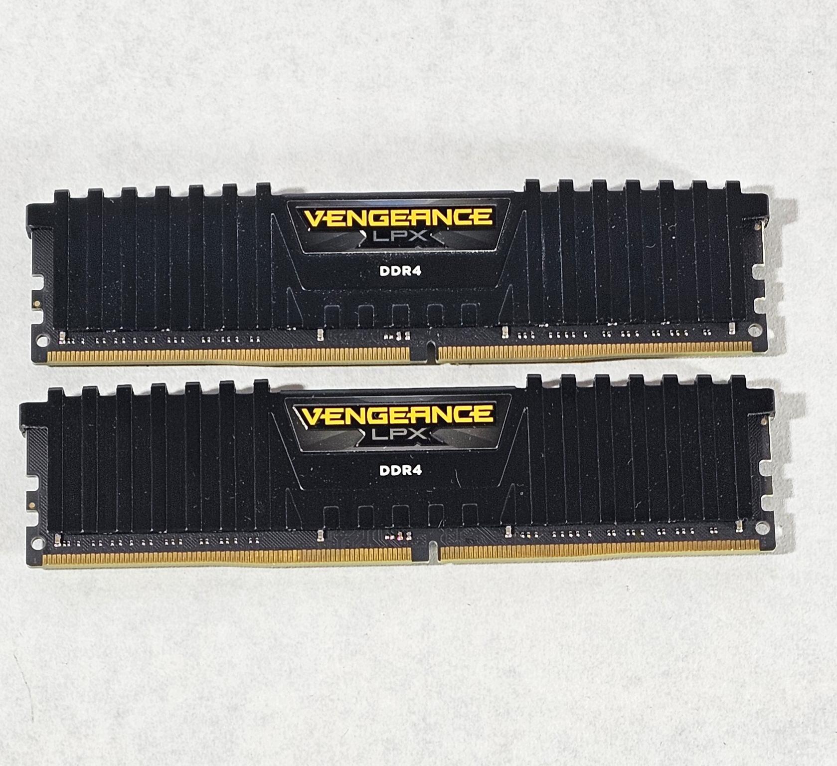 Crucial Ballistix 32GB DDR4-3200 (2x16GB) - Image 1