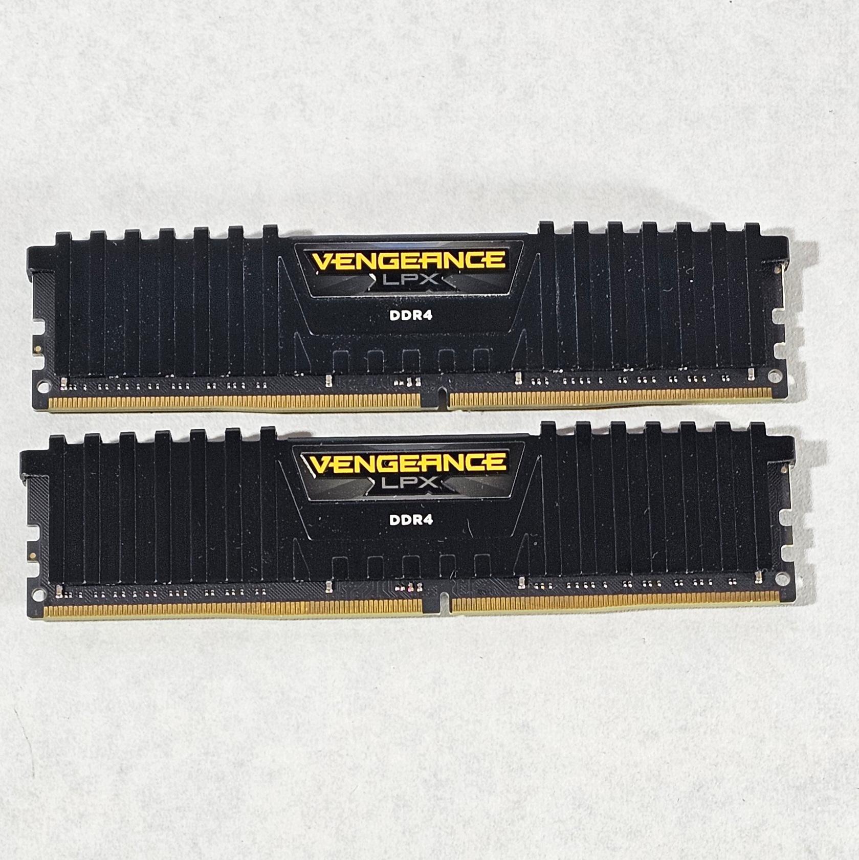 32GB DDR4 (2x16GB) 3200MT/s