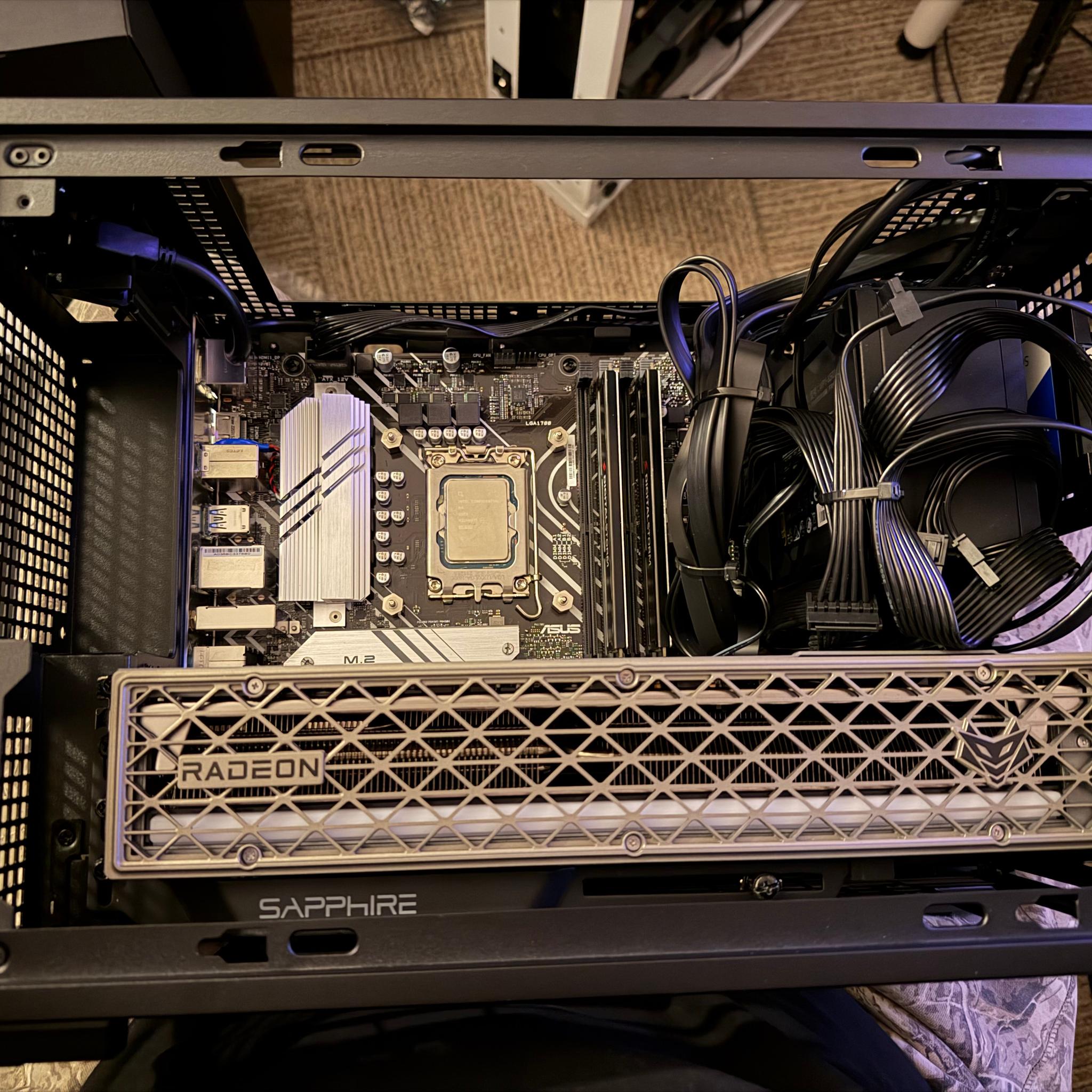 Fall 🍂 SFF Build 04: Intel i9-13900KF | 32GB DDR4 | RX 9070XT 16GB | 1TB Storage | Free Shipping!