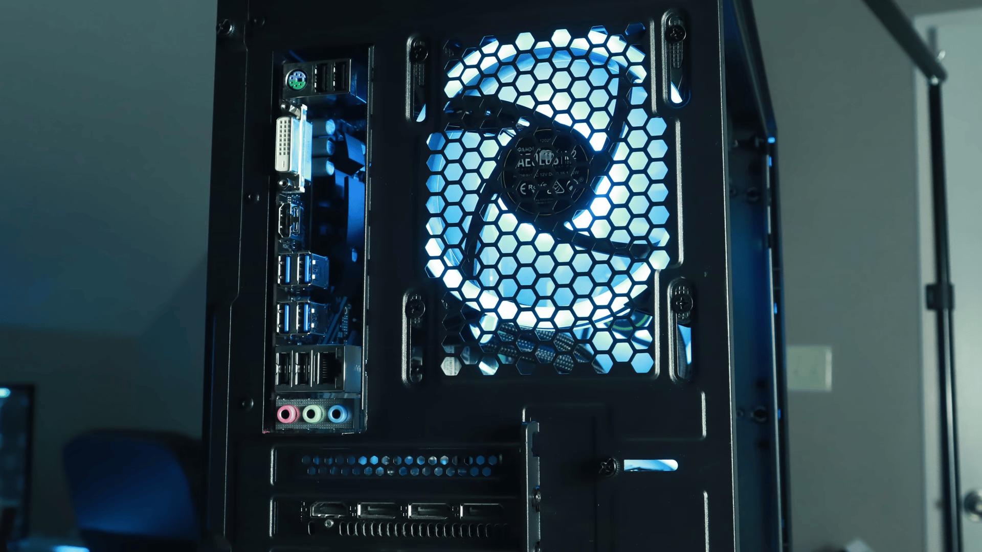 arc | Ryzen 5 1600/RX 580 8GB RGB Gaming PC