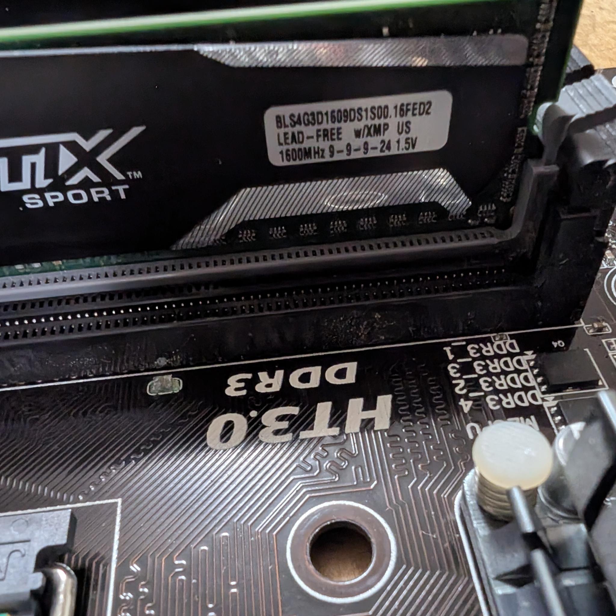 Gigabyte 970A + AMD FX 6300 + 8GB DDR3