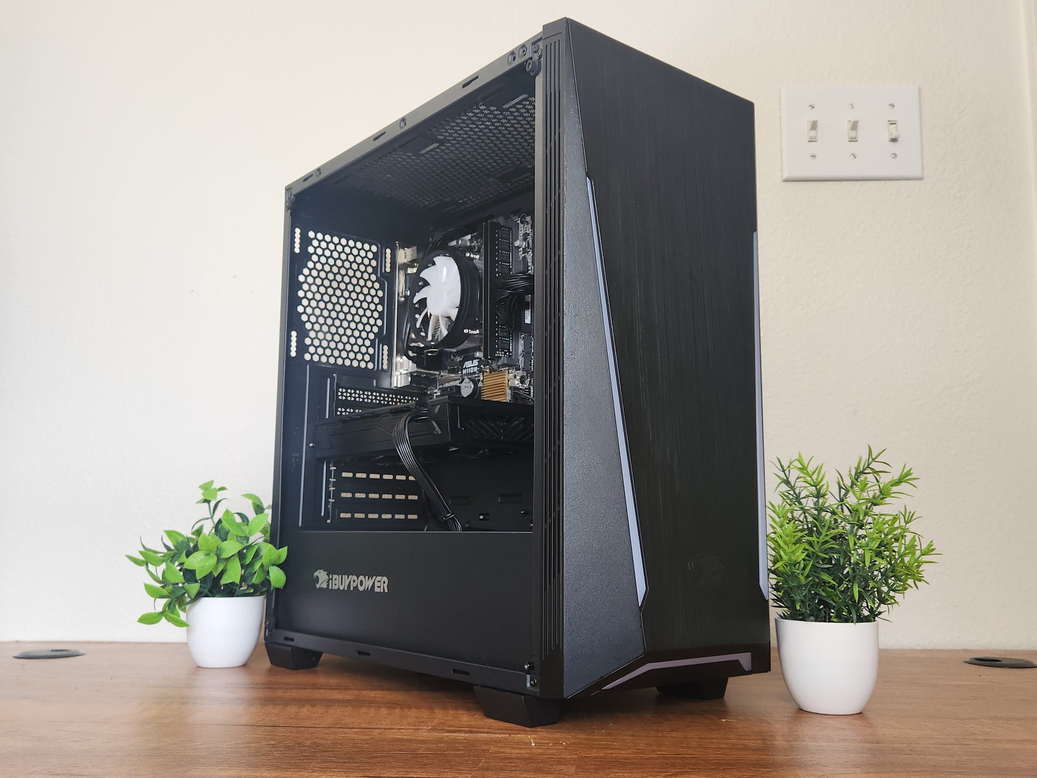 Gaming PC | RX 580 8gb | i7 - 6700 | Asus H110M - R | 16GB DDR4 | iBuyPower Case | Negotiable | READ