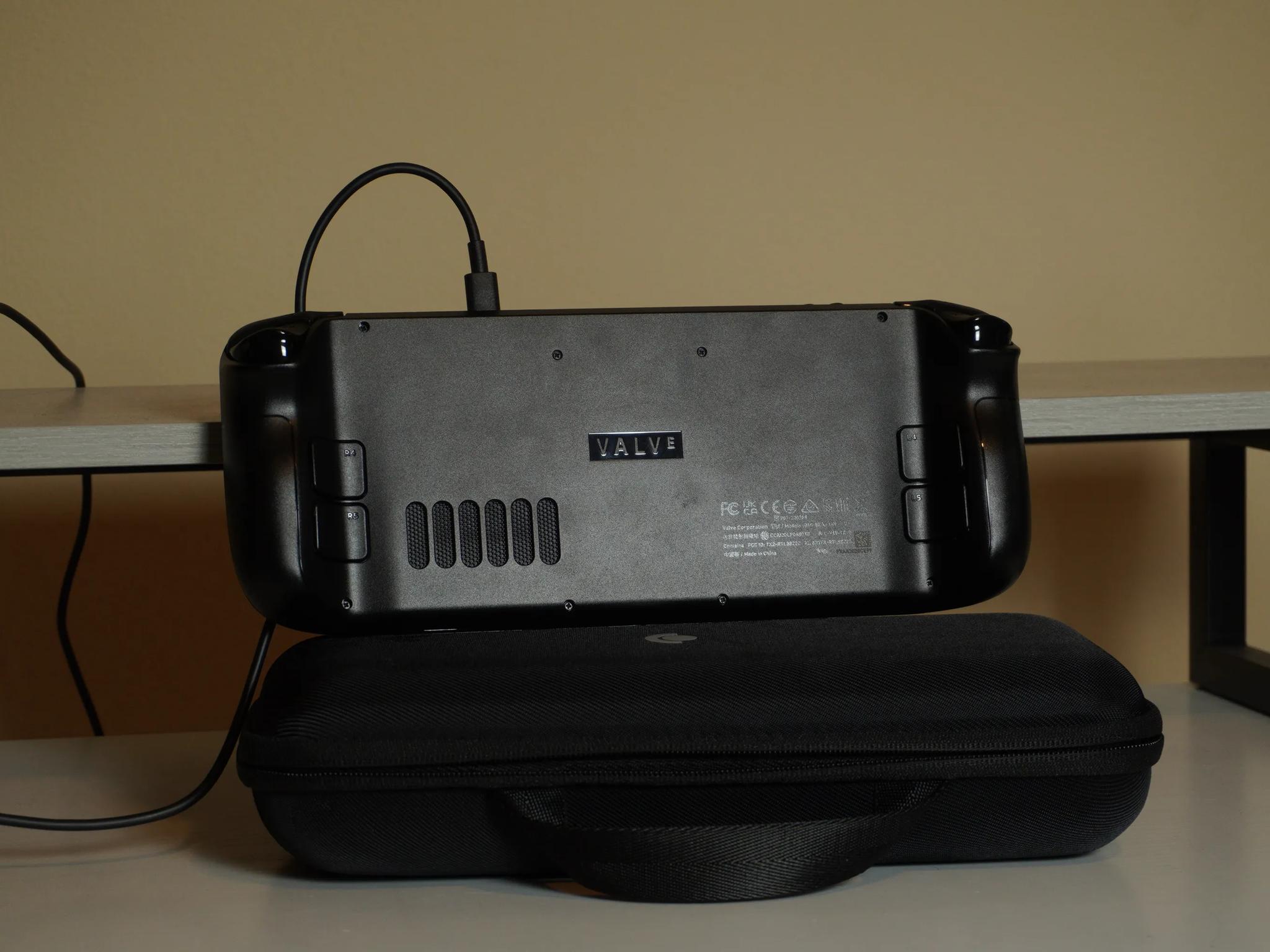 Steam Deck 400gb W/ Case and Charger