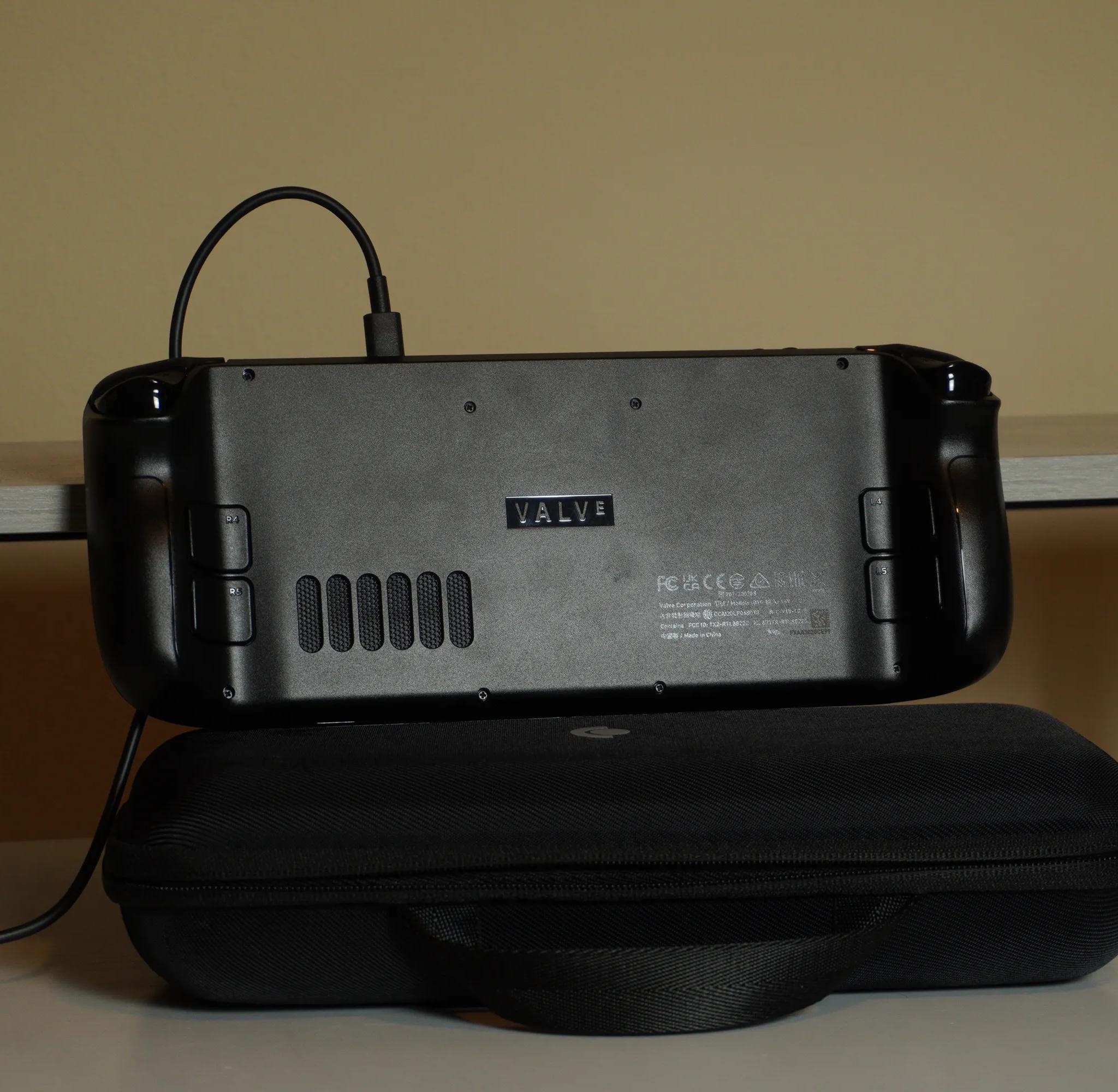 Steam Deck 400gb W/ Case and Charger