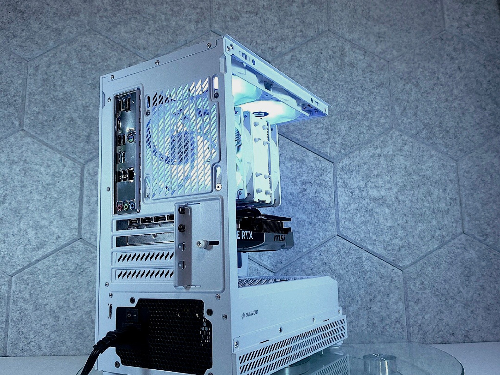 ASUS RTX 5070 🤍 Core i9 12900F