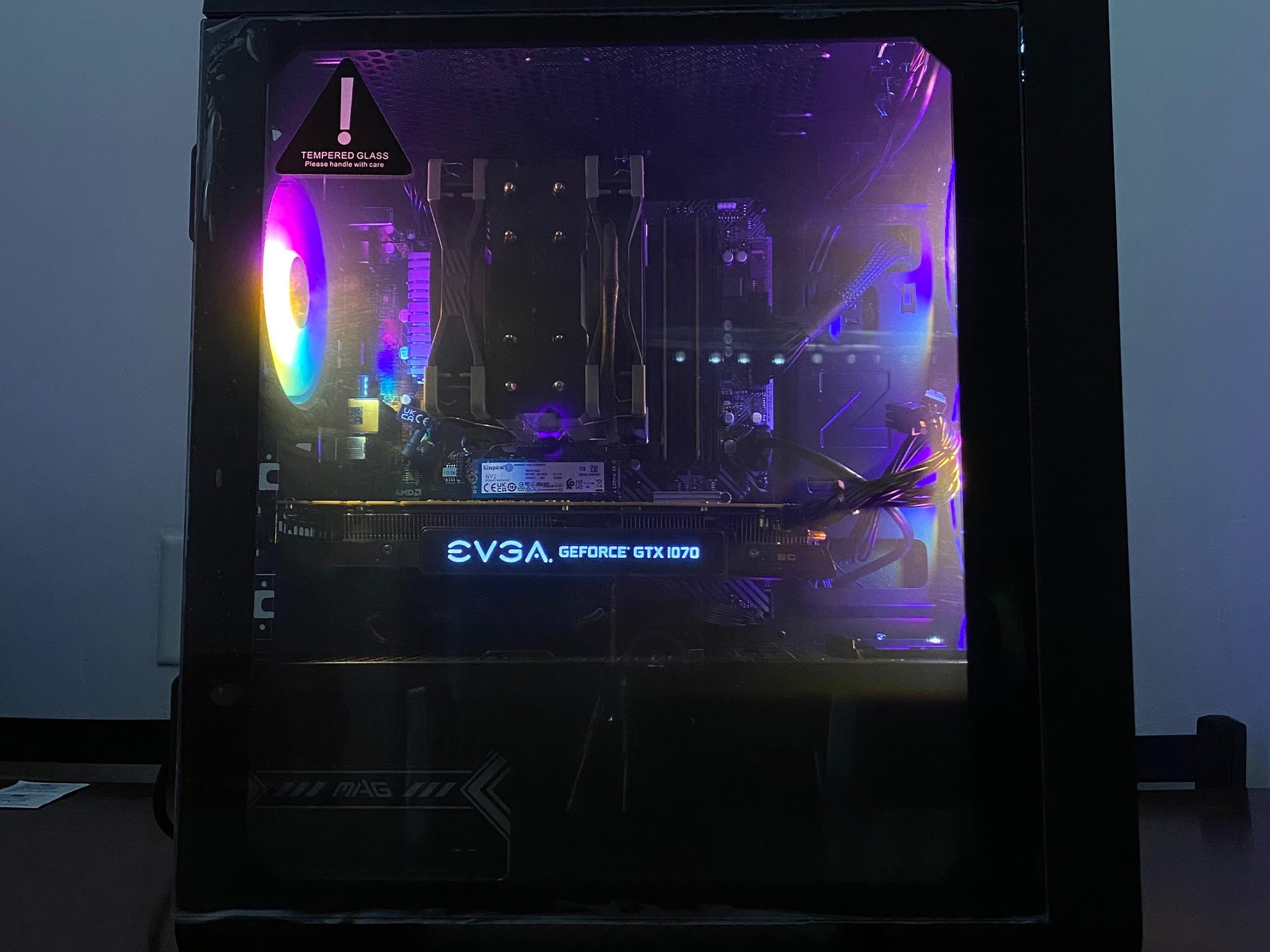 Ryzen 5 | 16 ram | GTX 1070 | 1tb ssd