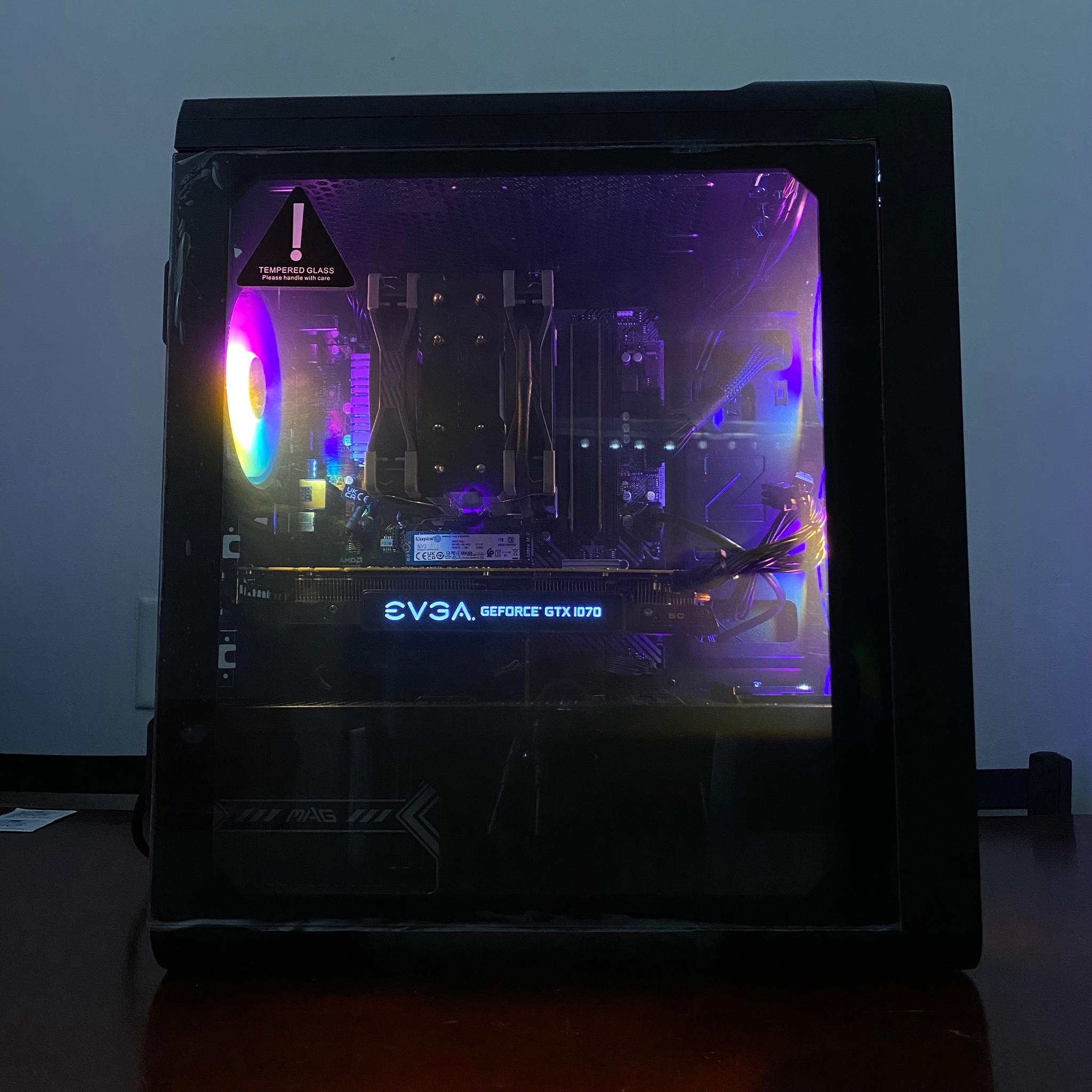Ryzen 5 | 16 ram | GTX 1070 | 1tb ssd