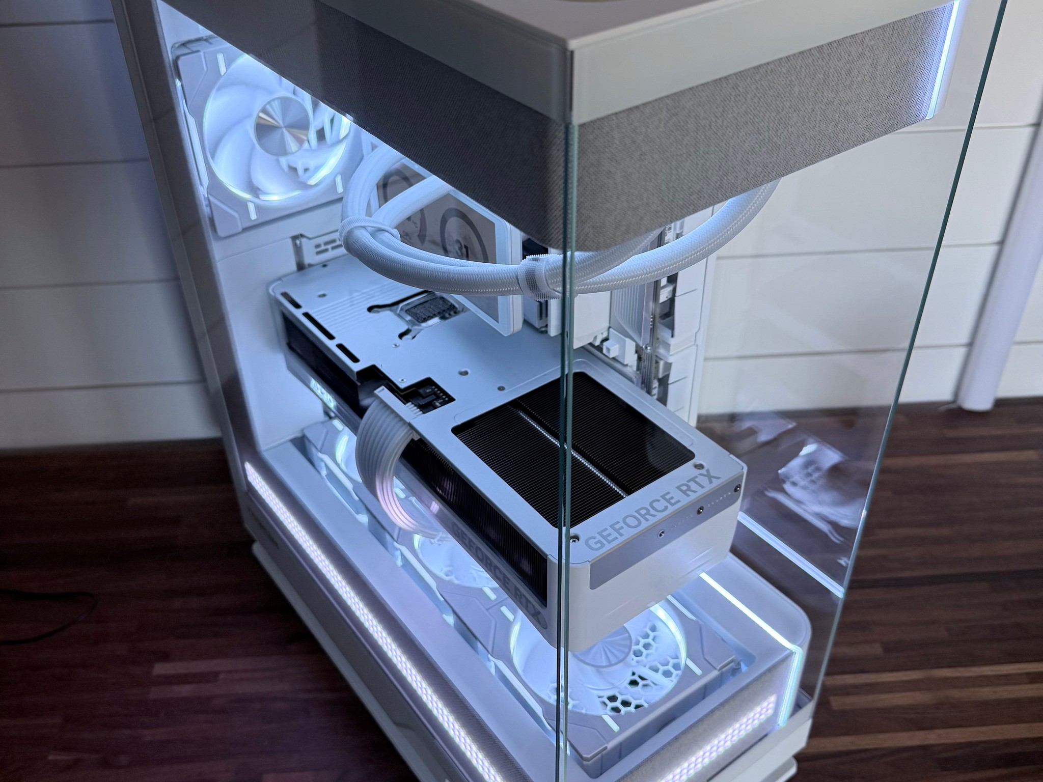 Newly Built Custom PC All Top End Parts *9850X3D* *5070TI**