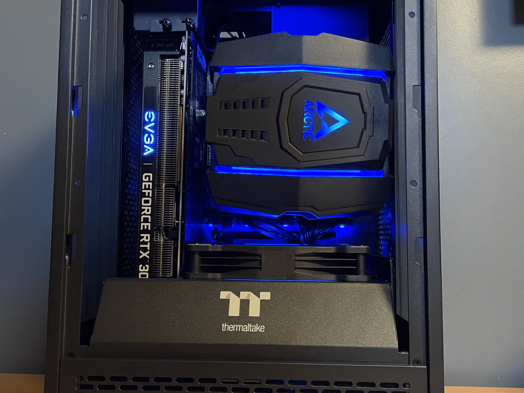 "ITXbox" 3080 Gaming PC w/ Intel 12400F, 32GB RAM, 2TB SSD, Windows 10 Pro