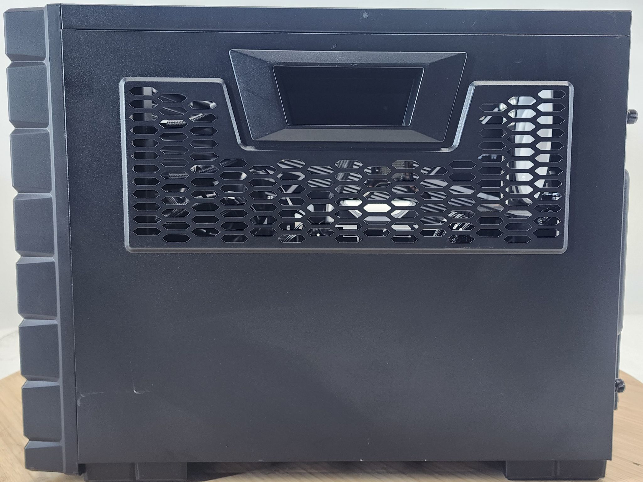 Gaming PC Ryzen 7 7700X 16GB RAM 1TB SSD RX 6750 XT 12GB Windows 11 Computer