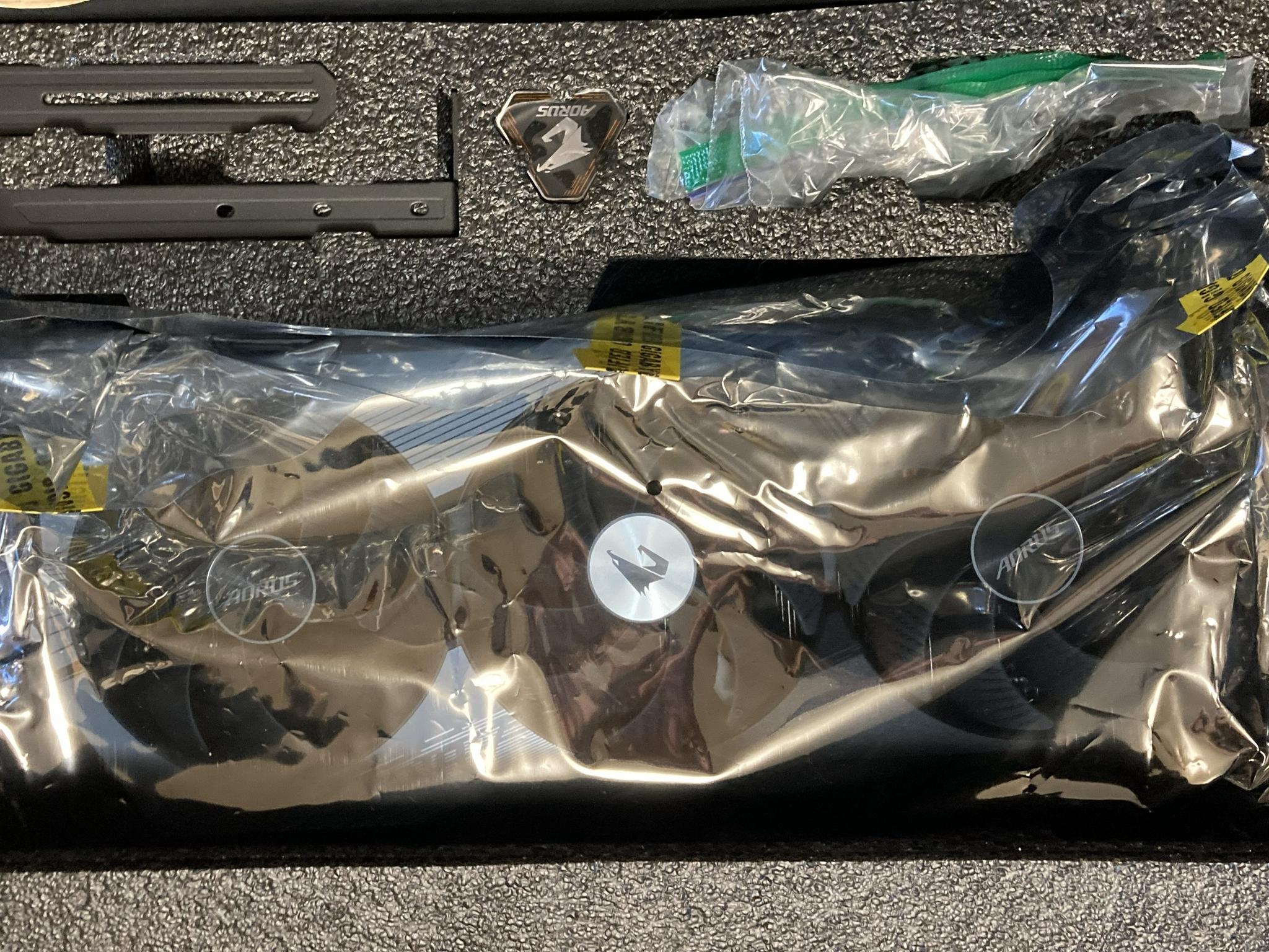 Used Like New Still in Warranty Gigabyte AORUS GeForce RTX 4090 MASTER 24G
