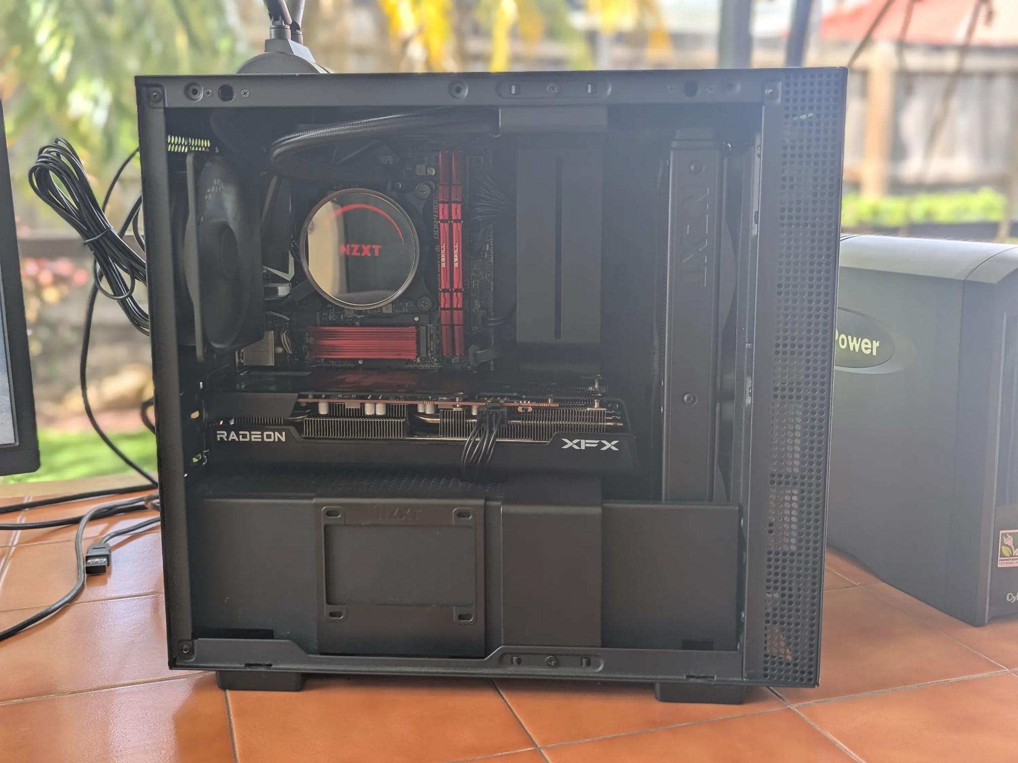 Obsidian Flame - ITX Build i7 9700k, RX 6600 XT, 16GB RAM, 512GB NVMe SSD, 1TB HDD, AIO