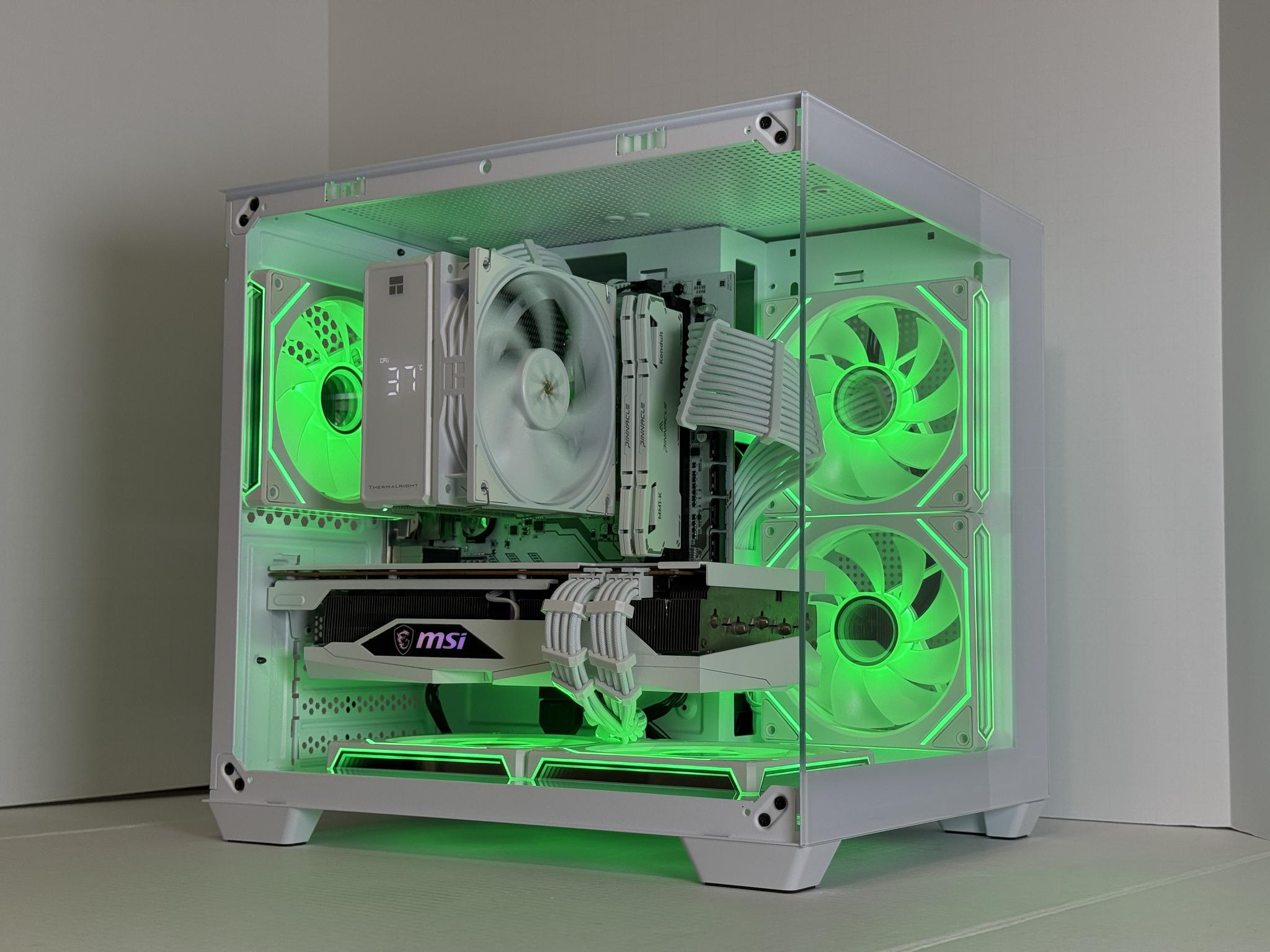 Polar Beast 1440p | RX 6700 XT | Ryzen 5 5600 | 1TB NVMe